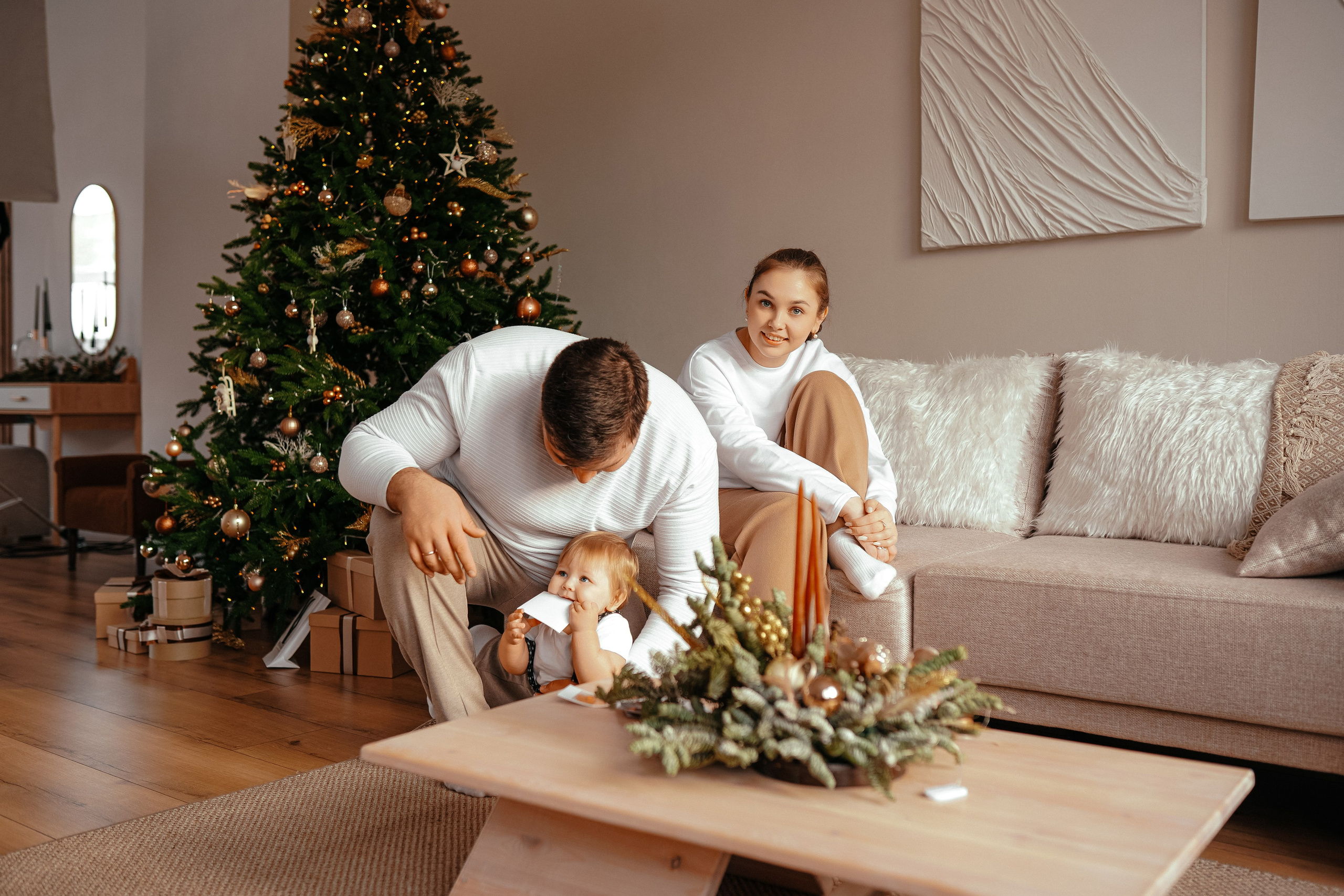 Семейная новогодняя фотосъемка в студии. Фотограф Ким Наталья в Красноярске