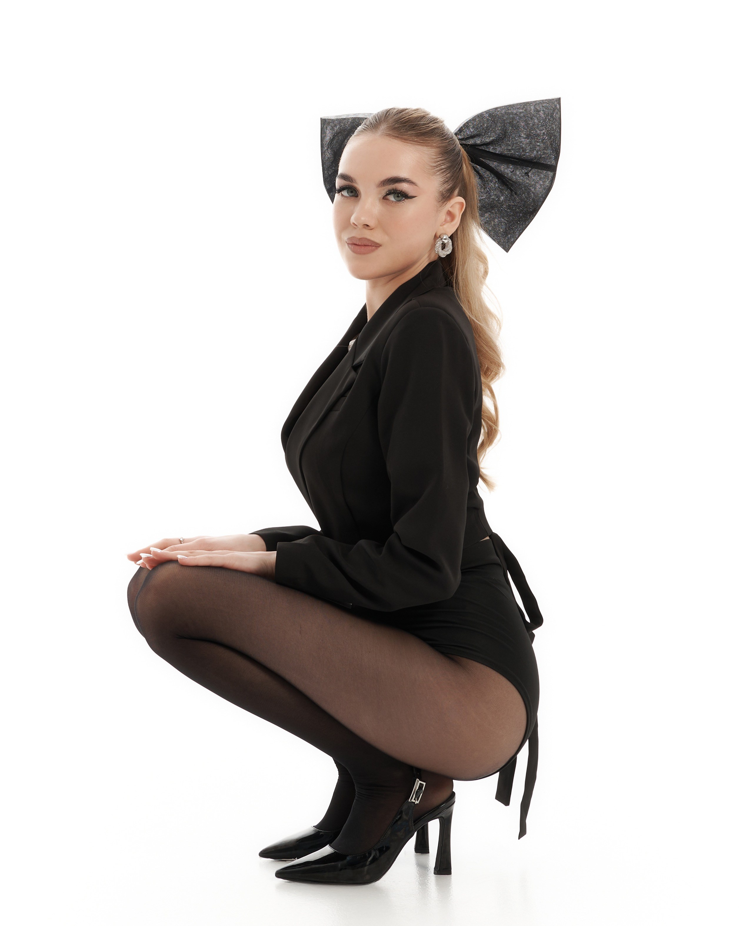 Индивидуальная женская фотосессия с искусственным светом