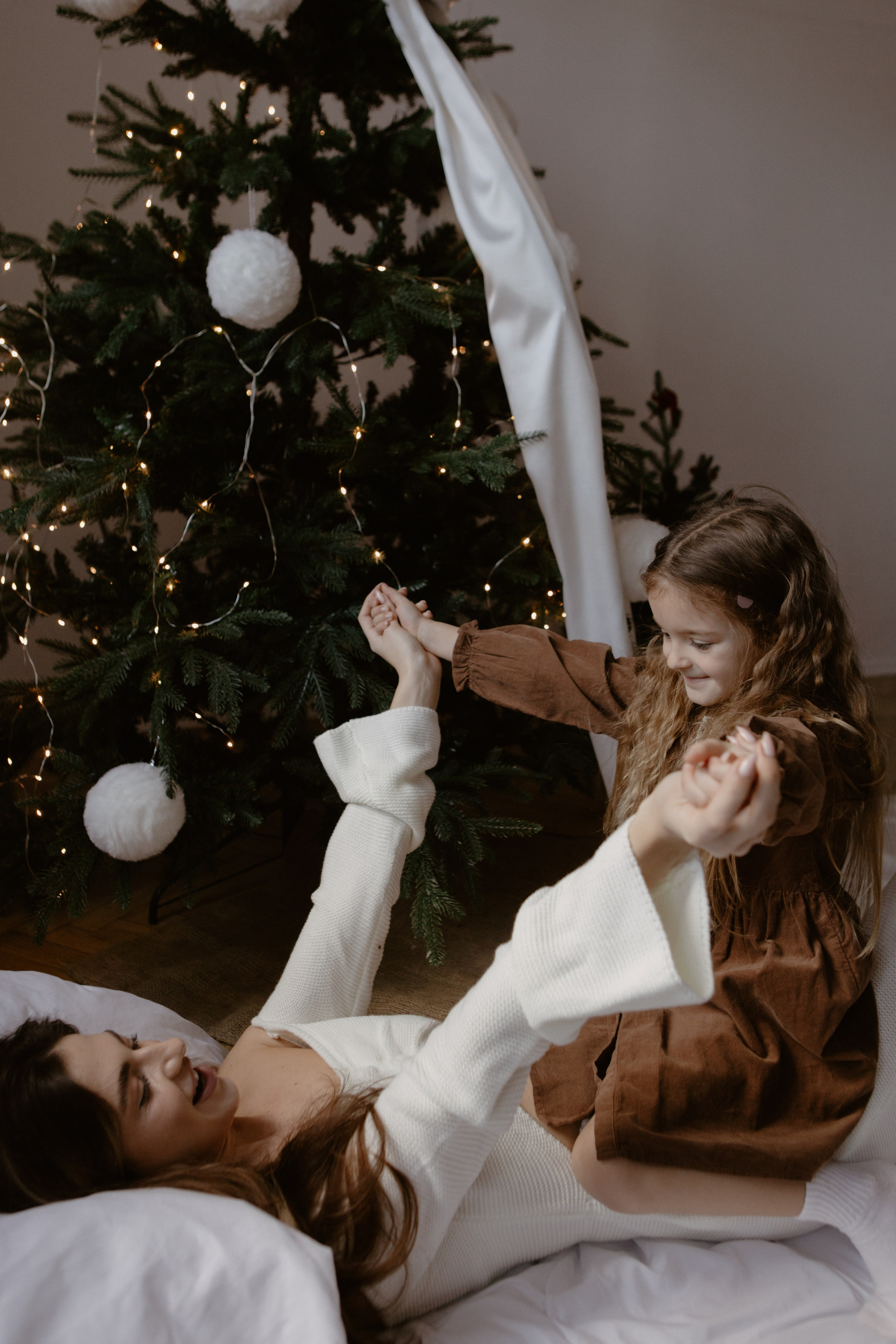 Victoria and Olivia. Photographer Lisbon|Portugal Nadiya Kharytonenko