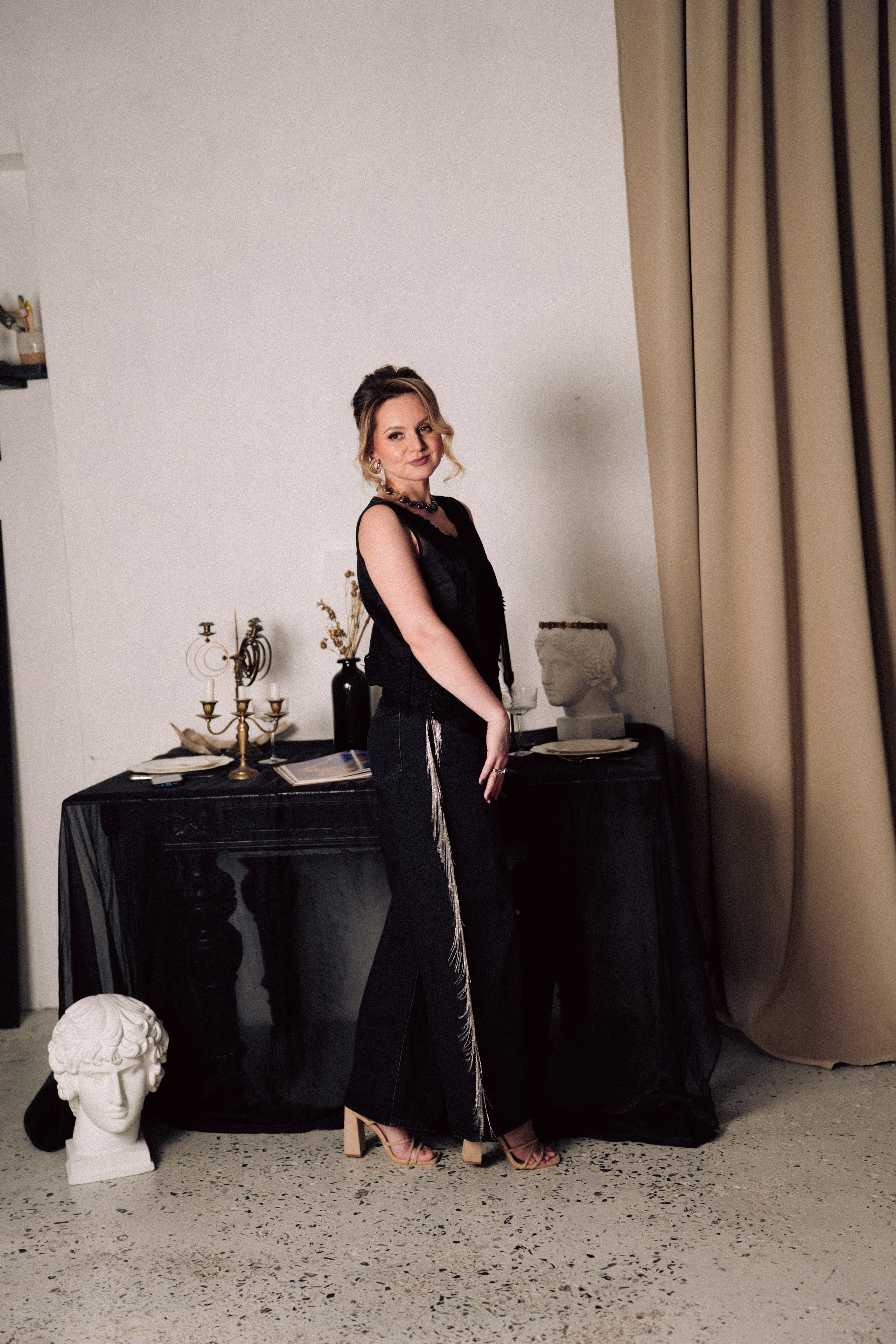 НОВОГОДНЯЯ ФОТОСЕСИИЯ В СТУДИИ ДЛЯ ДЕВУШКИ И ПРОГУЛКА ПО ЧЕРНЫШЕВСКОЙ. Профессиональный фотограф, Санкт-Петербург — Виктория Богомолова