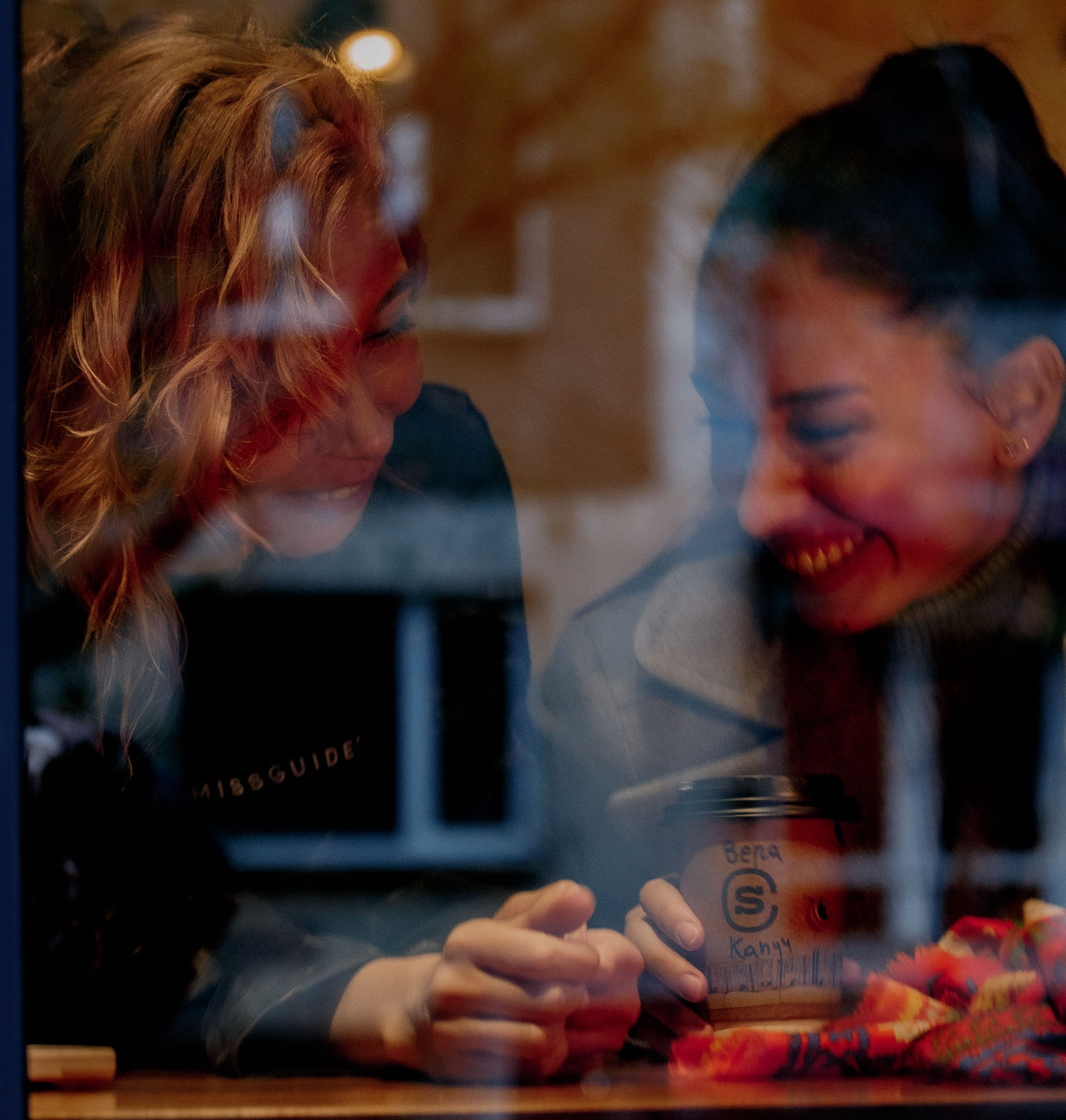 Фотосессия в формате прогулки-подглядывания. Фотограф Екатерина Козловская