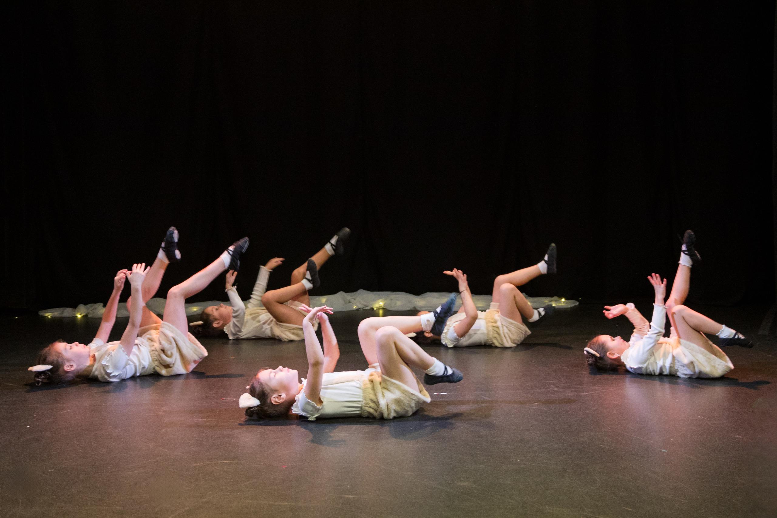 Отчетный танцевальный концерт детей 2-7 лет. Детский и контент фотограф Надя Волкова Санкт-Петербург