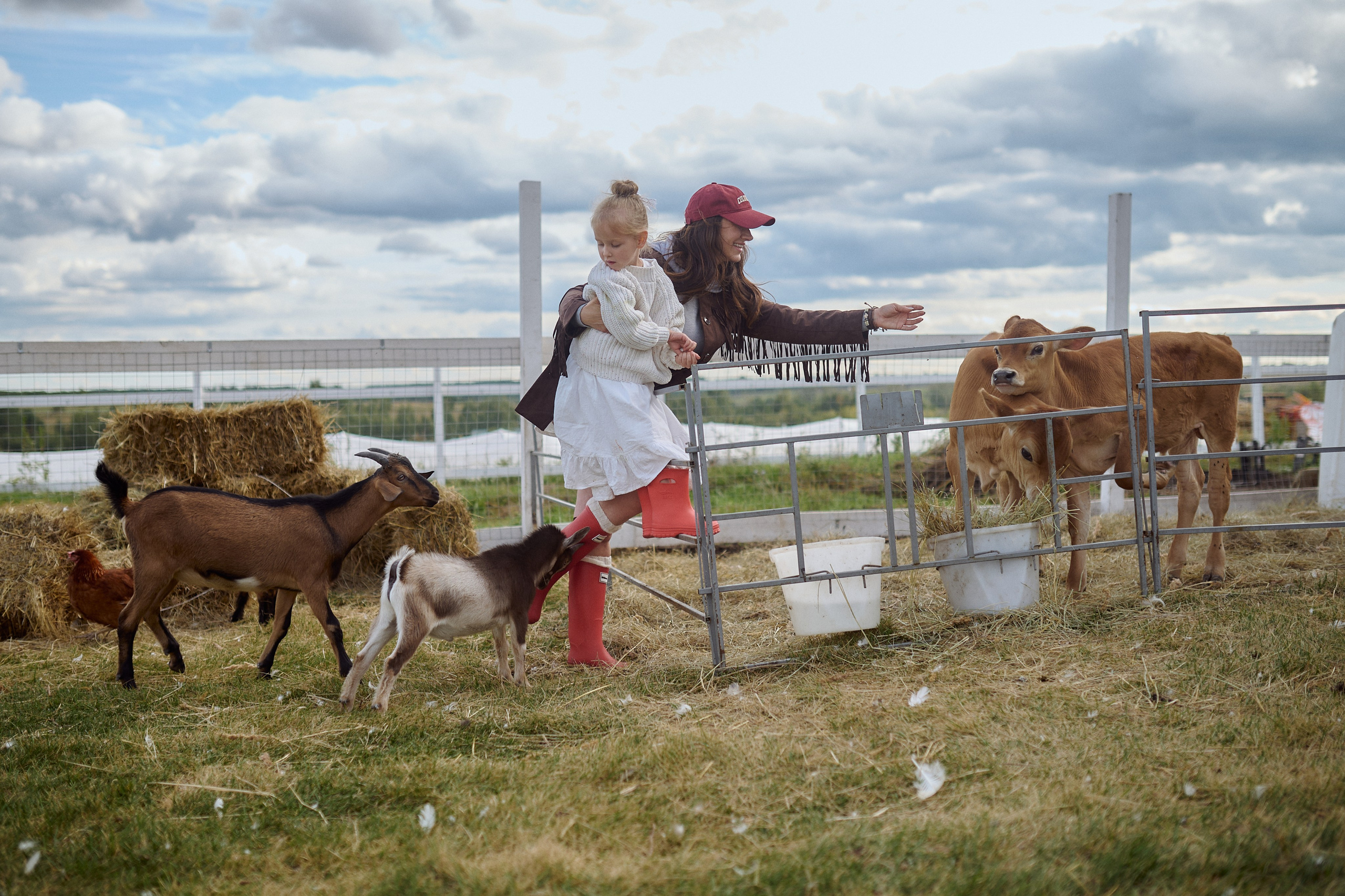 Кристина и Ариша на ферме. Семейный и свадебный lifestyle-фотограф в Москве Мария Петрова