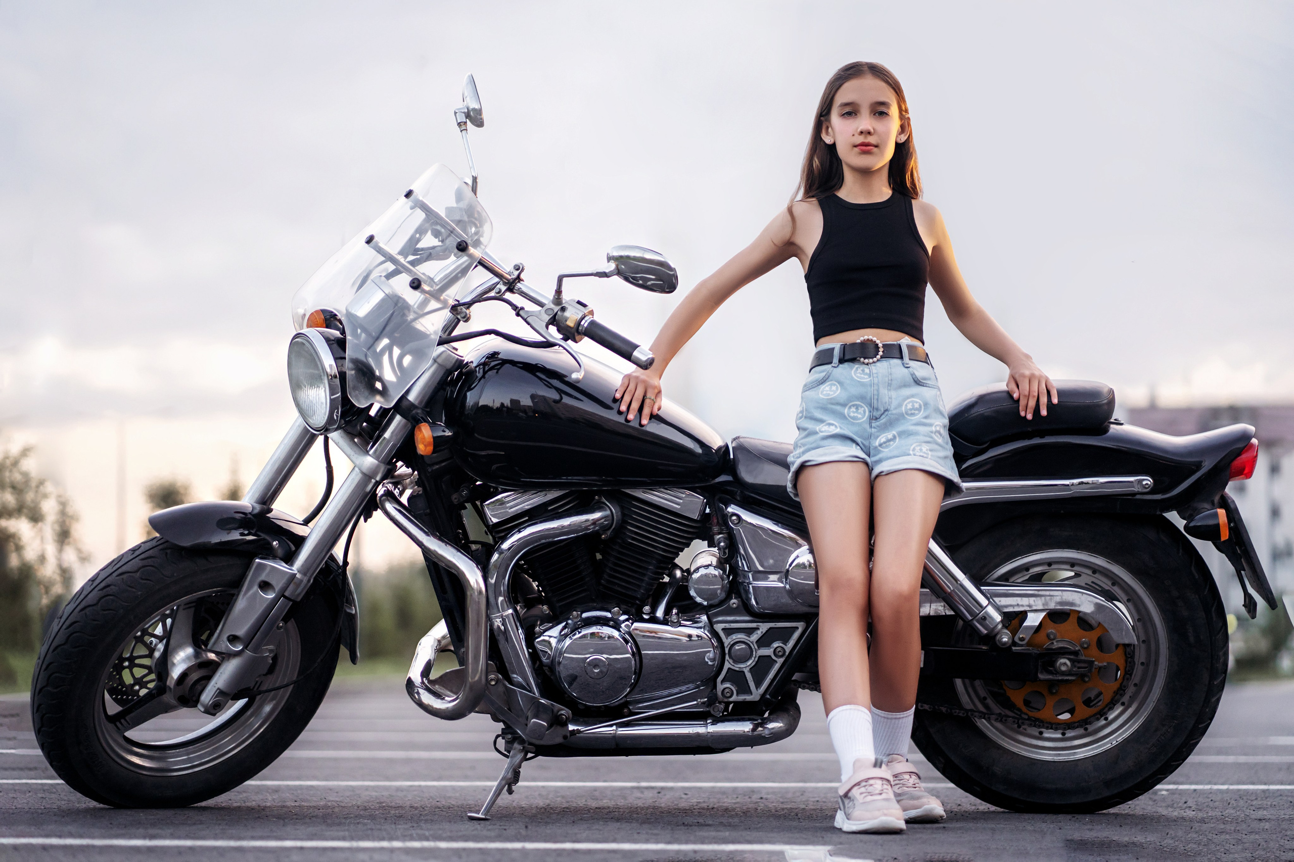 Мотоцикл. Мила Посвит Фотограф новорожденных в Тобольске