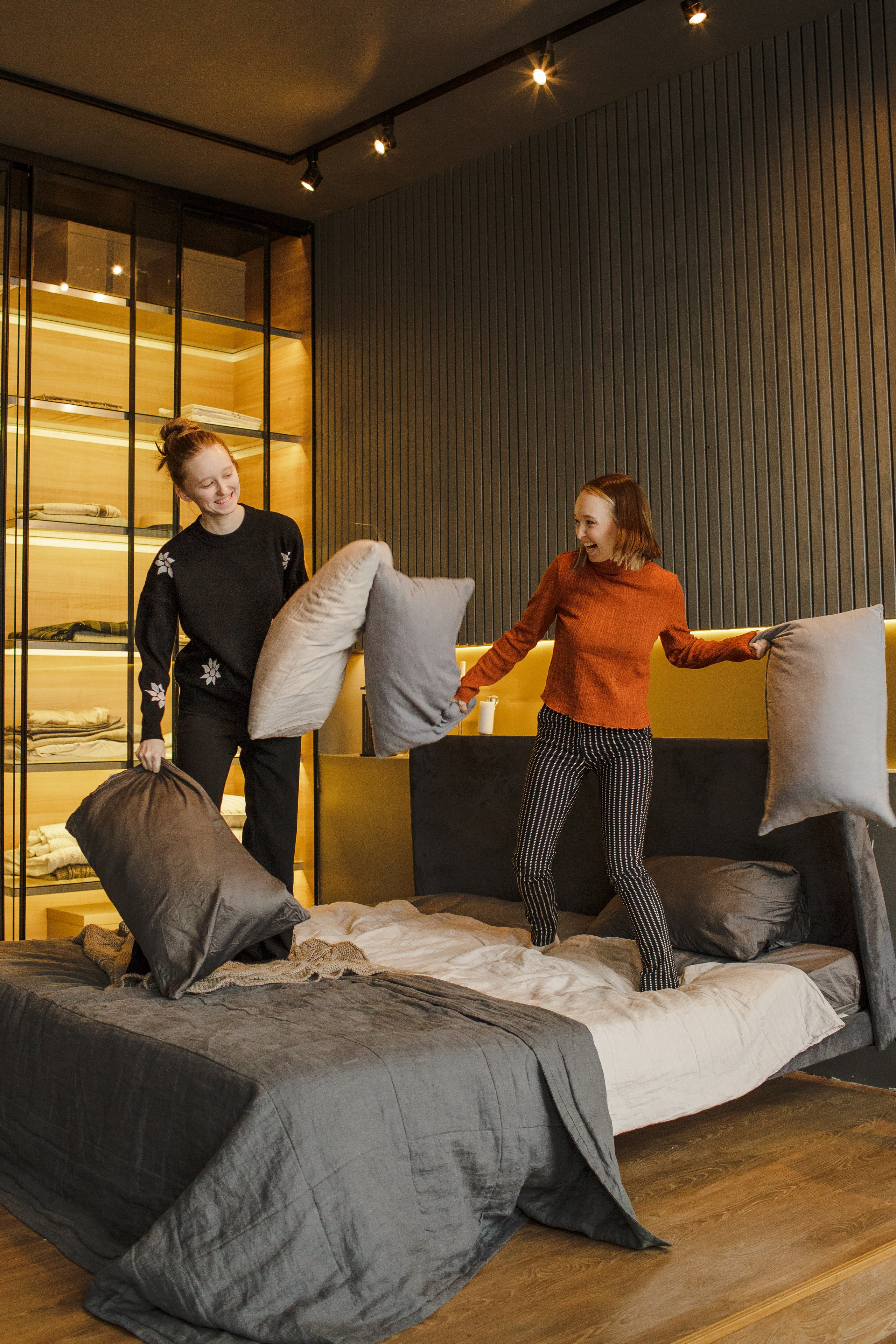 Семейная фотосессия в студии. Свадебный фотограф Кирилл Белый