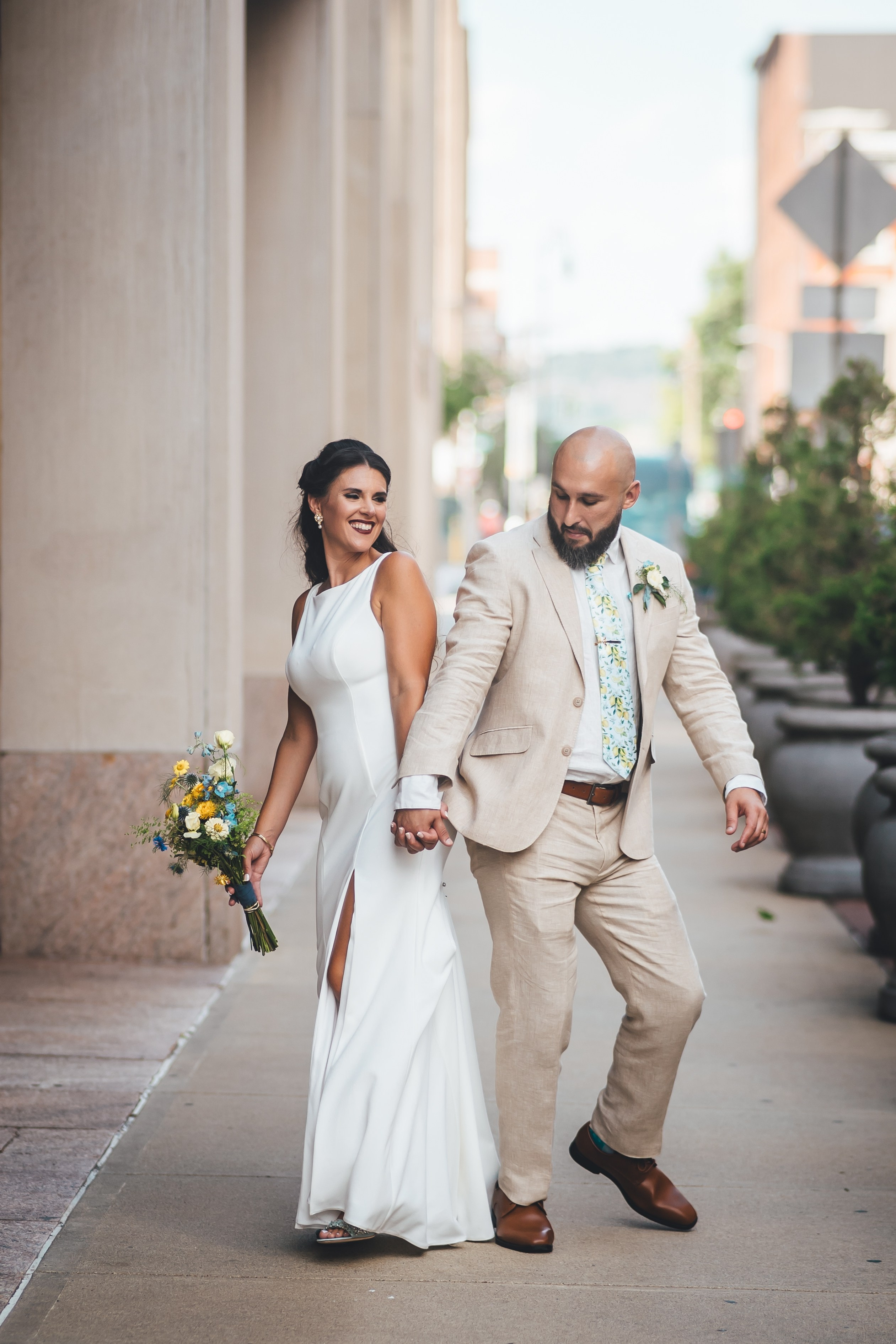 … Big day in a city. Golden Moments Editing — We do Wedding’s Retouch and Video Editing