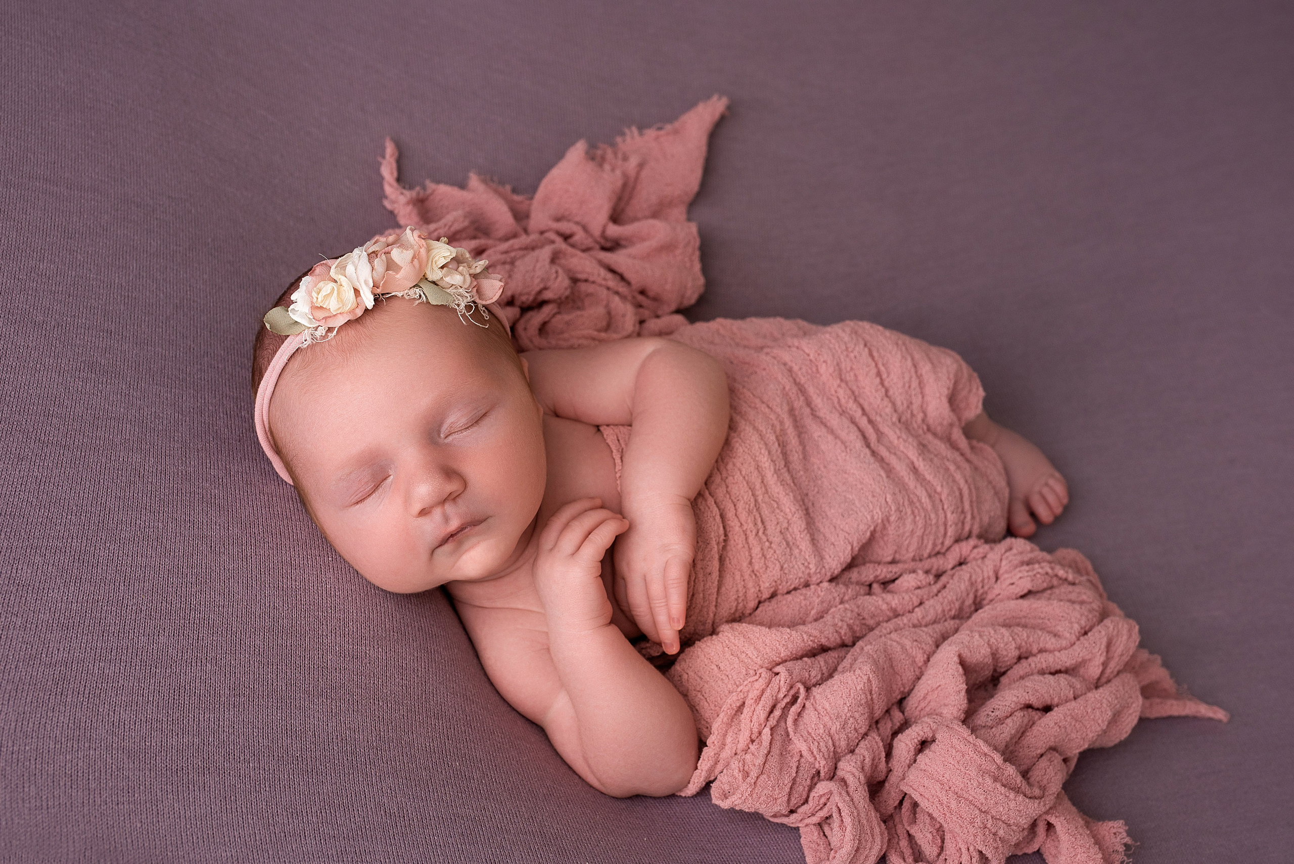 Новорождённые девочки. Детский фотограф новорождённых в Минске Боровик Екатерина