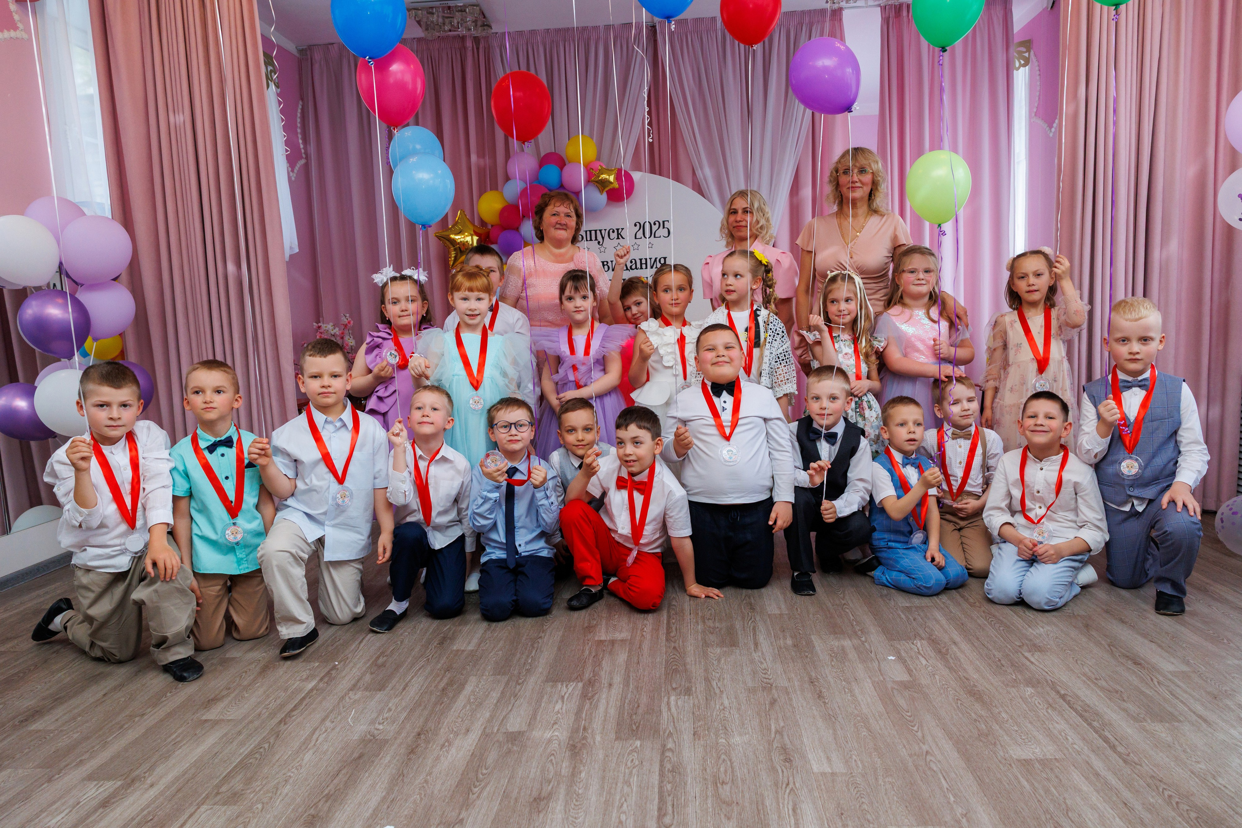 Выпускной 2025 дет сад 104. Коммерческий фотограф Андрей Тремасов