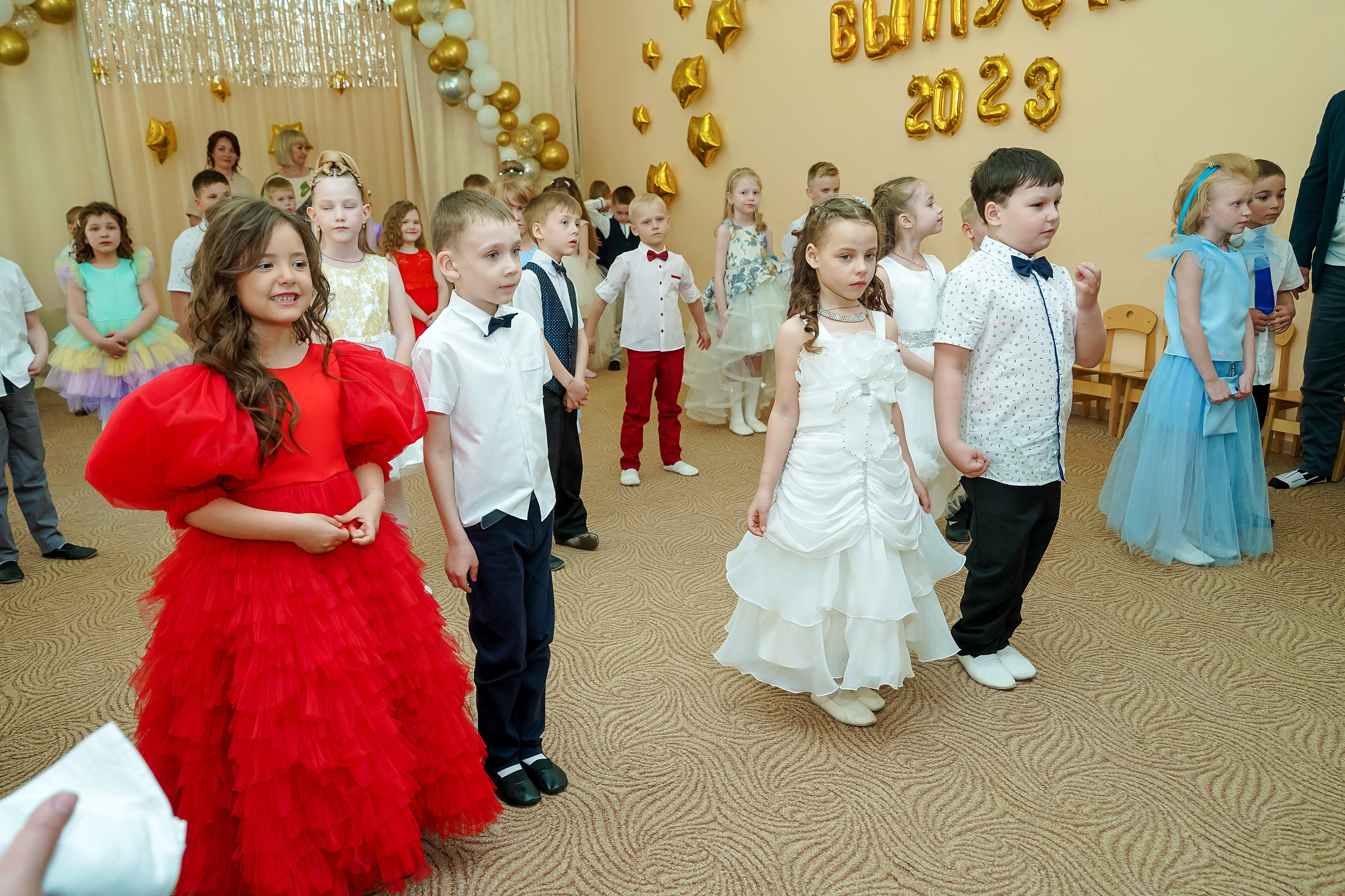 Фотосъемка видеосъёмка фотограф видеооператор новогодних утренников  в. Фотограф, видеооператор Нина Коршунова