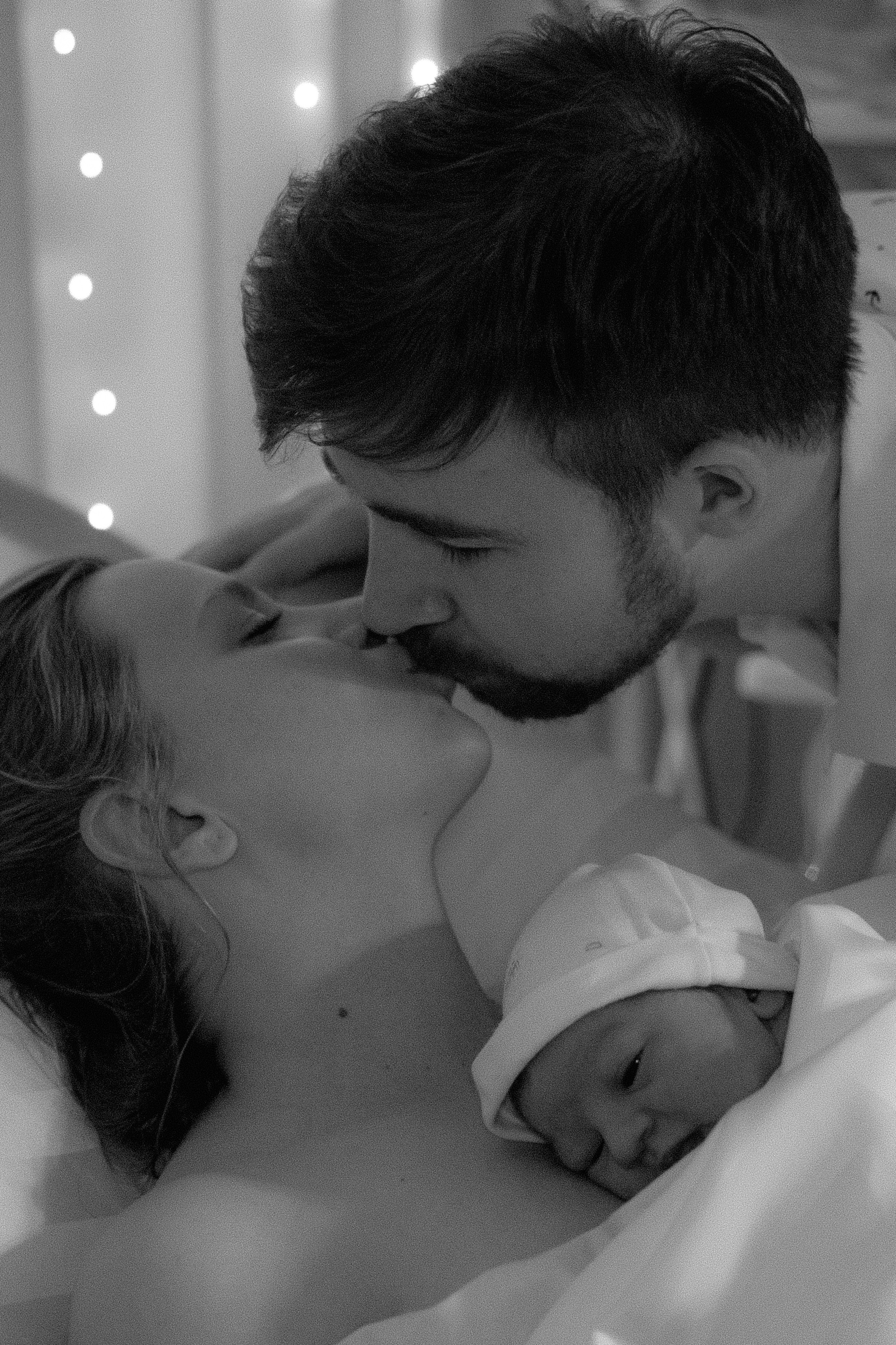 Рождение Насти (часть 2). Фотографы на роды в Москве. Фото и видео родов. Фотопроект «Продолжение рода»