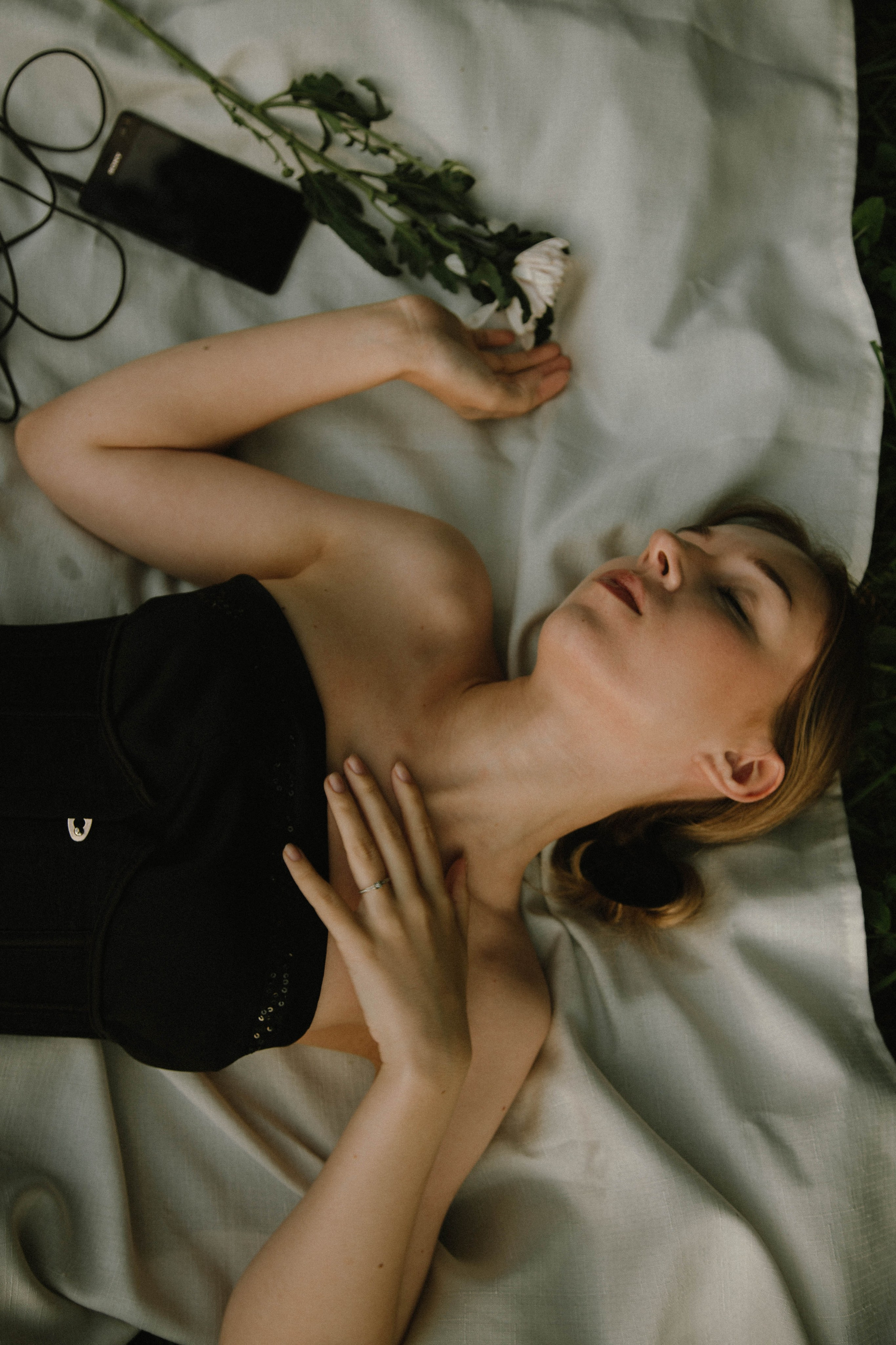 Black dress. DINA MOREVA photography