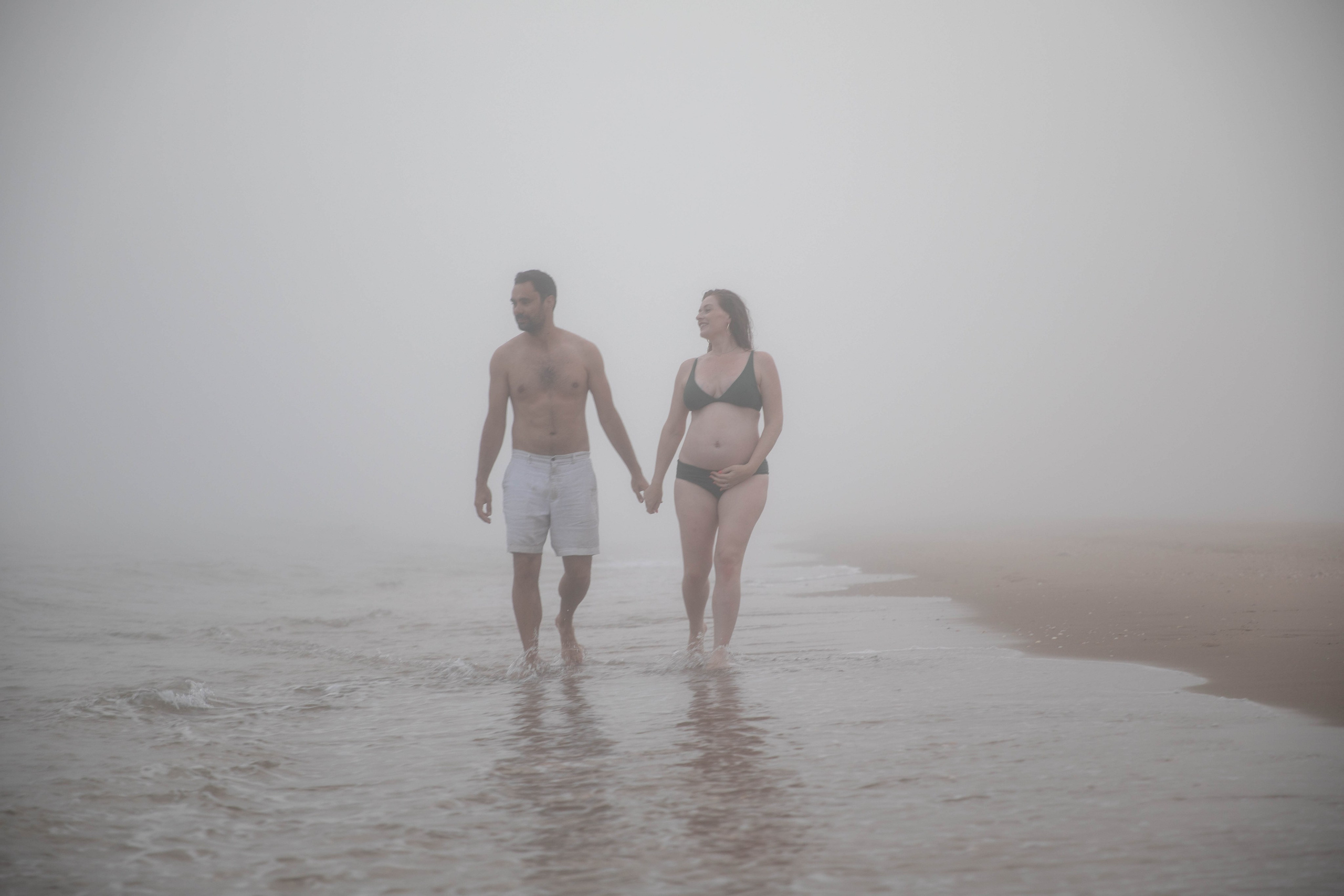 An Ocean of Love and Anticipation. Professional Photographer in Portugal. Oksana Lomnova