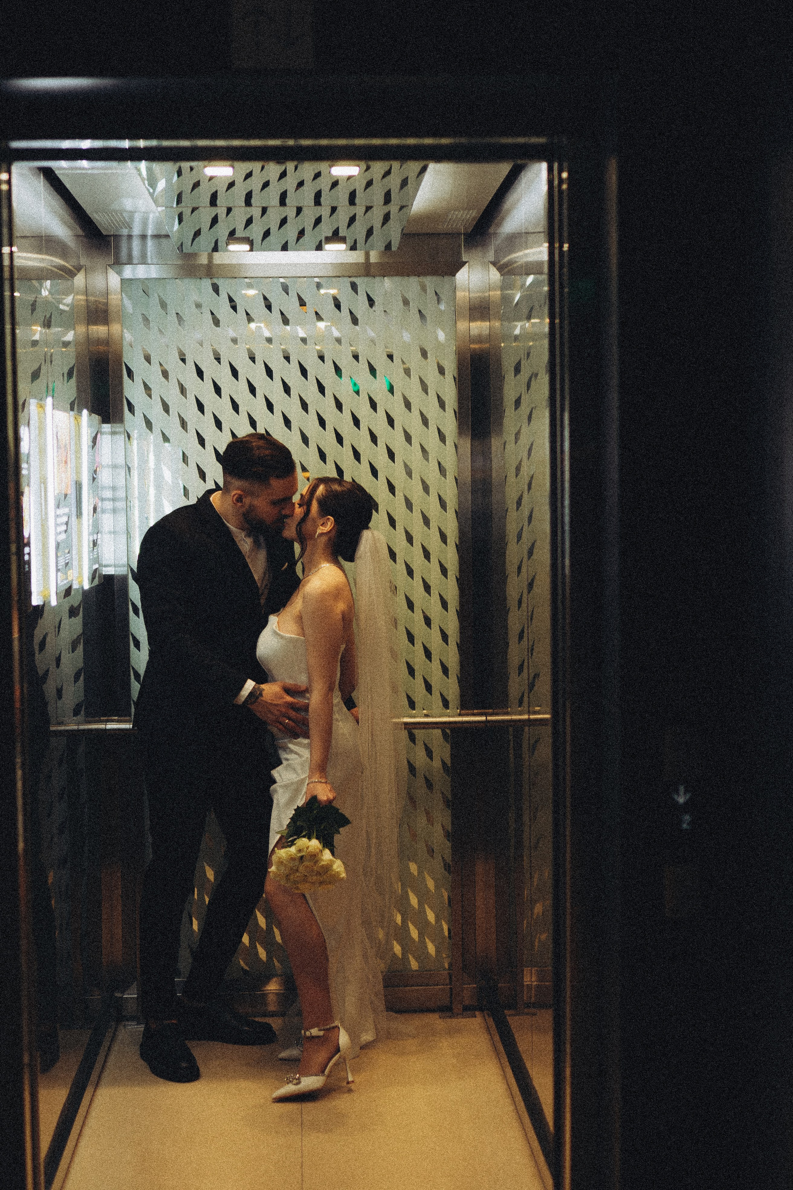 СВАДЕБНАЯ СЬЕМКА СБОРОВ ЖЕНИХА И НЕВЕСТЫ В ОТЕЛЕ И ТАКЖЕ ФОТОСЕССИИЯ В ОТЕЛЕЕ МЕГАПОЛИС БРЯНСК. Профессиональный фотограф, Санкт-Петербург — Виктория Богомолова