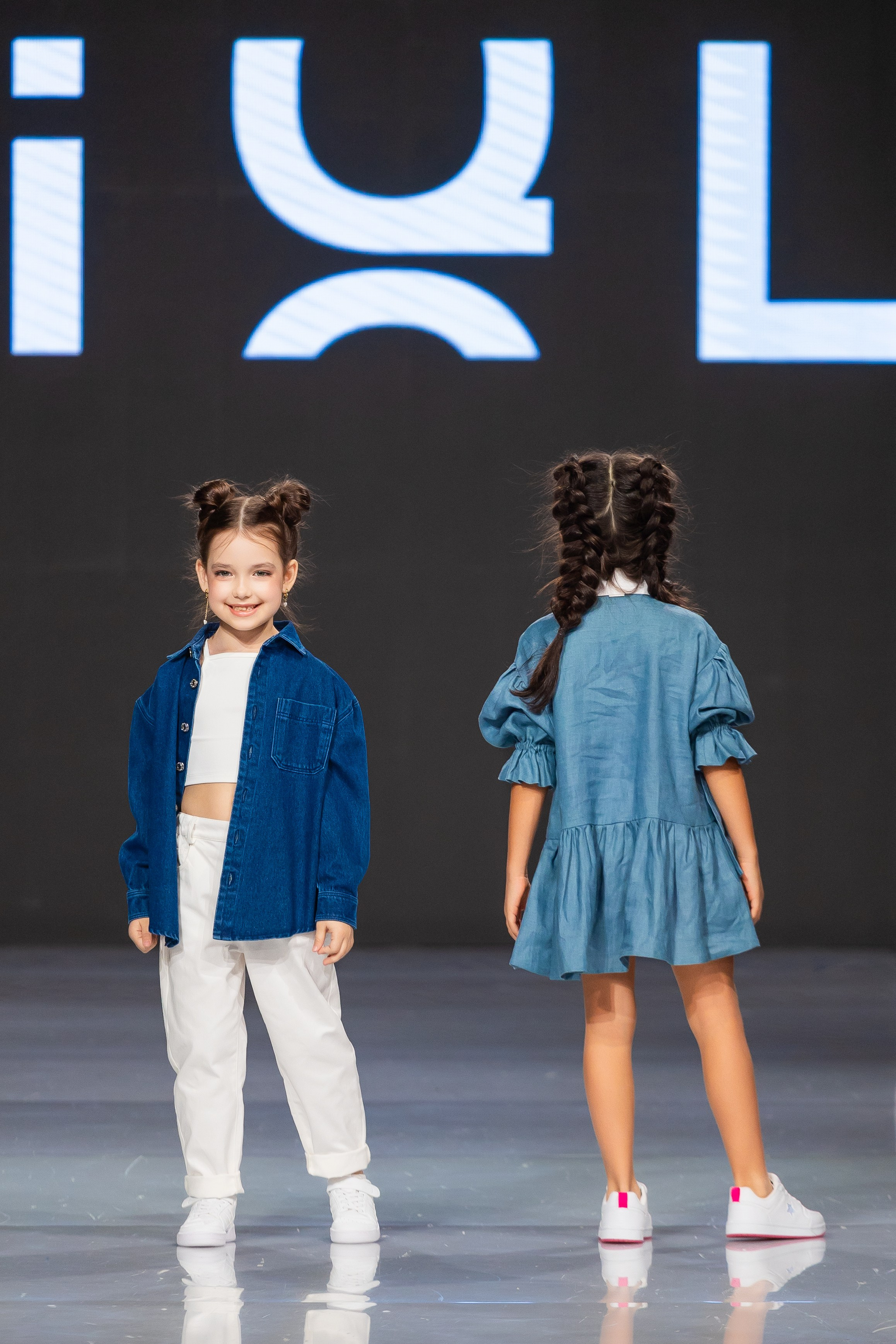 Estet Fashion Week. Photomantis