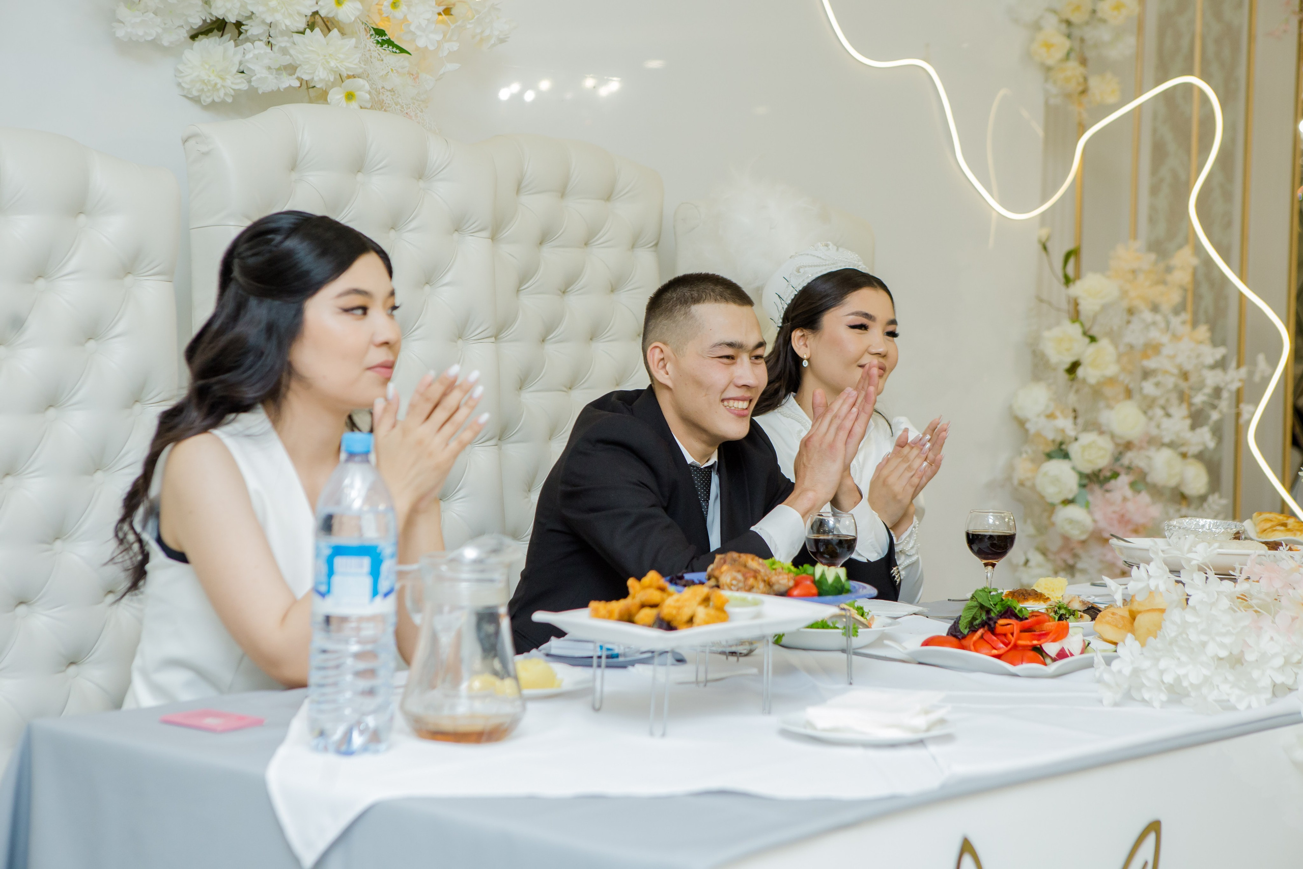 QYZ UZATU ZHADYRA. Свадебный и репортажный фотограф в Астане T.Yertay «Nomad media»