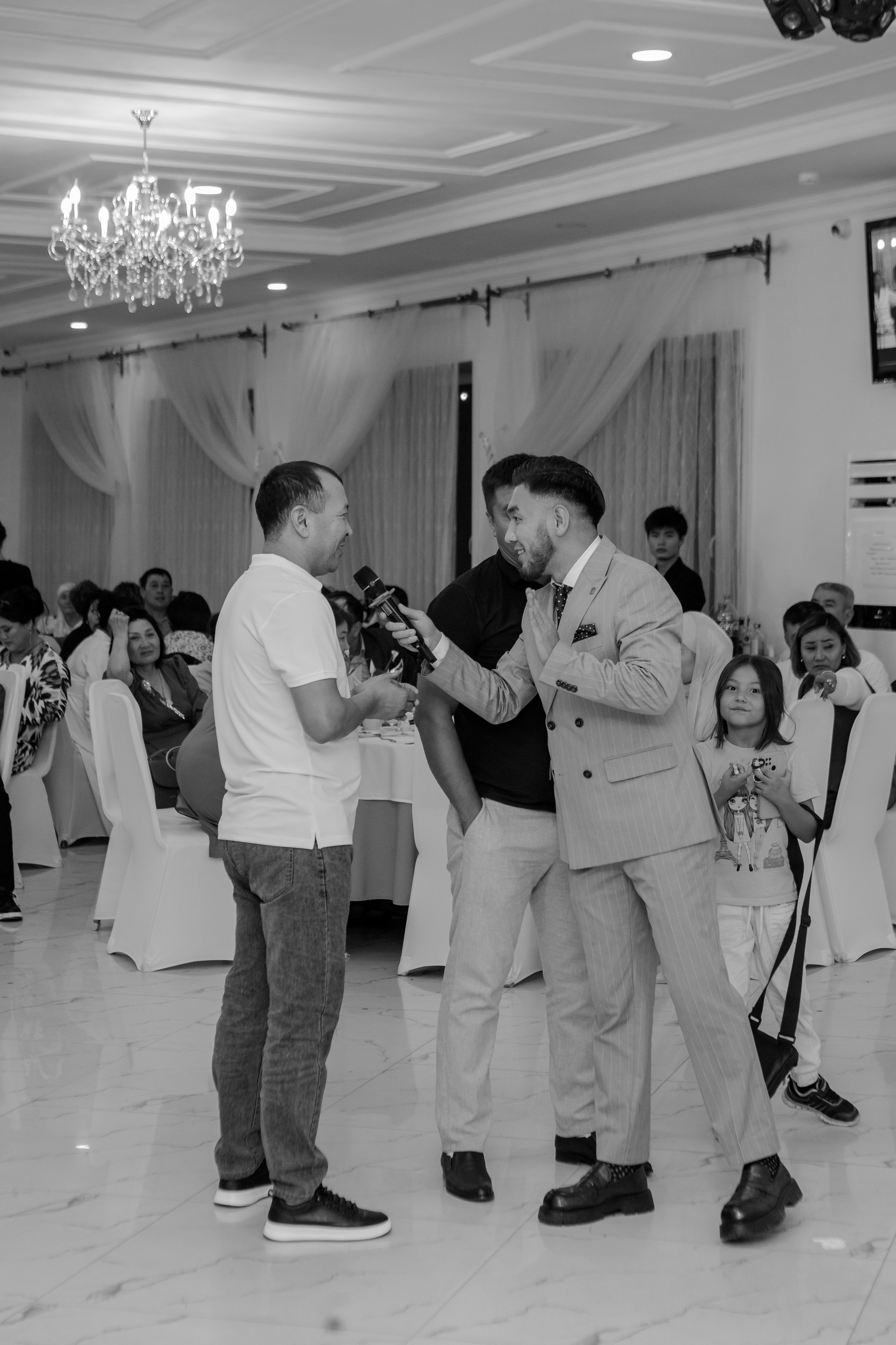 QYZ UZATU ZHADYRA. Свадебный и репортажный фотограф в Астане T.Yertay «Nomad media»