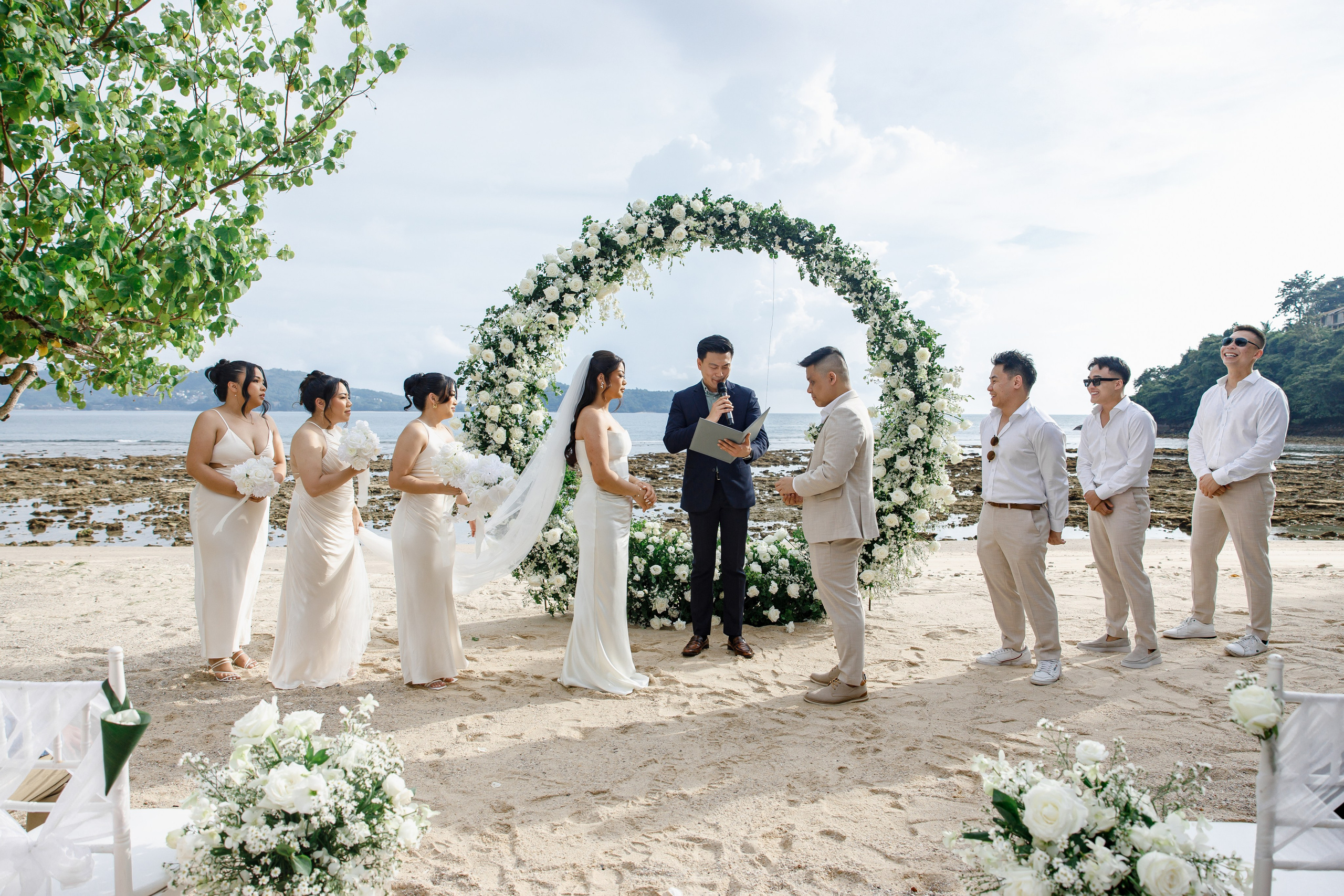 Wedding in Phuket at the Thavorn Hotel. Photographer in Phuket. Photographer Thailand