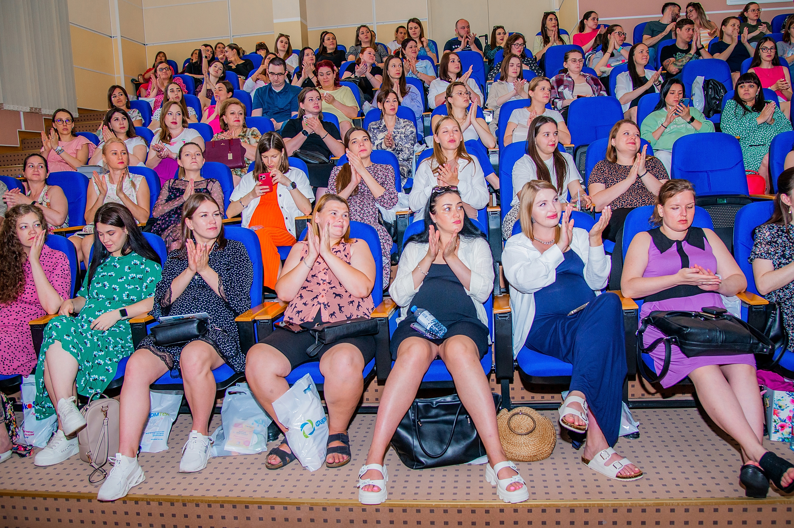 Перинатальный центр Краснодар. Фотограф новорожденных Краснодар Малышенко Надежда