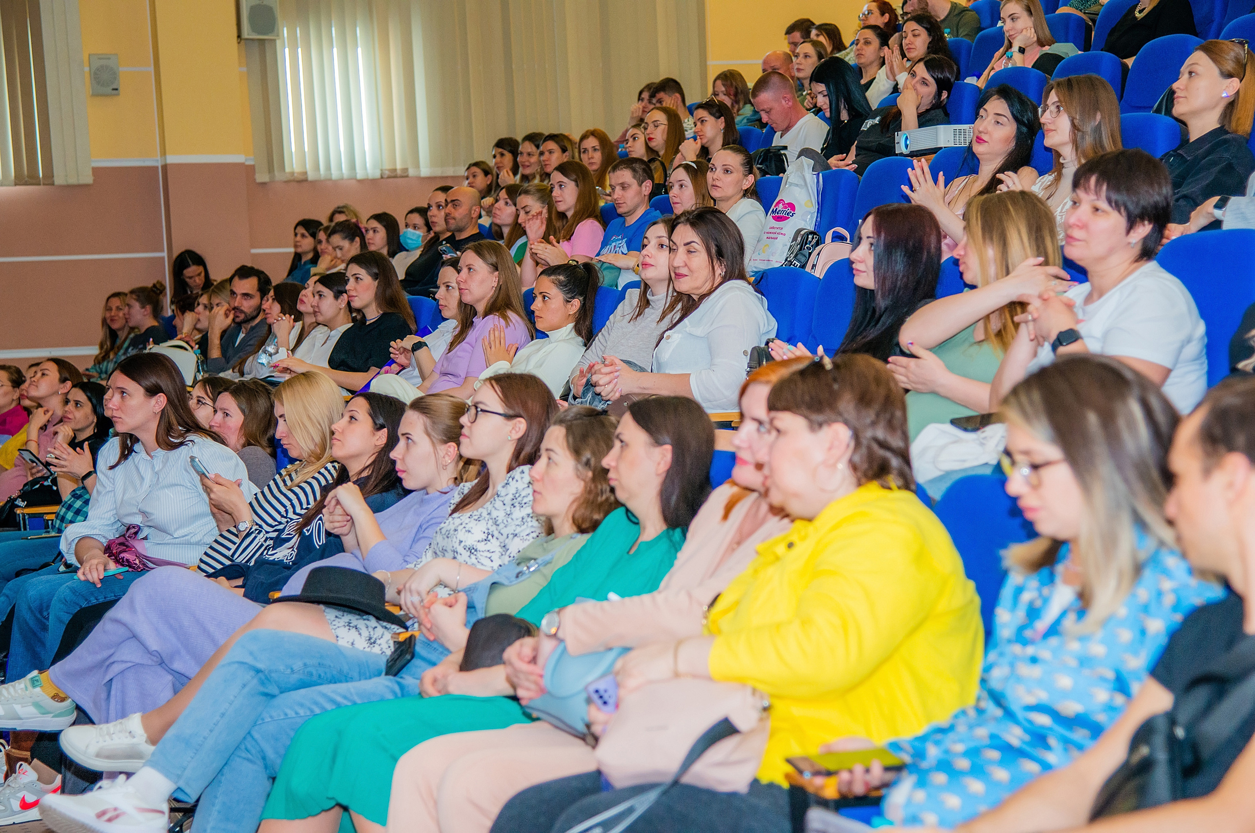 Беременные встречи в перинатальном центре Краснодар 2023. Фотограф новорожденных Краснодар Малышенко Надежда