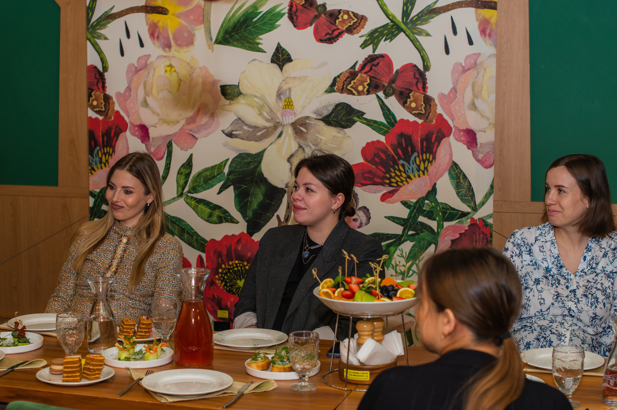 Съёмка встречи беременных в Краснодаре от магазина Кенгуру. Фотограф новорожденных Краснодар Малышенко Надежда