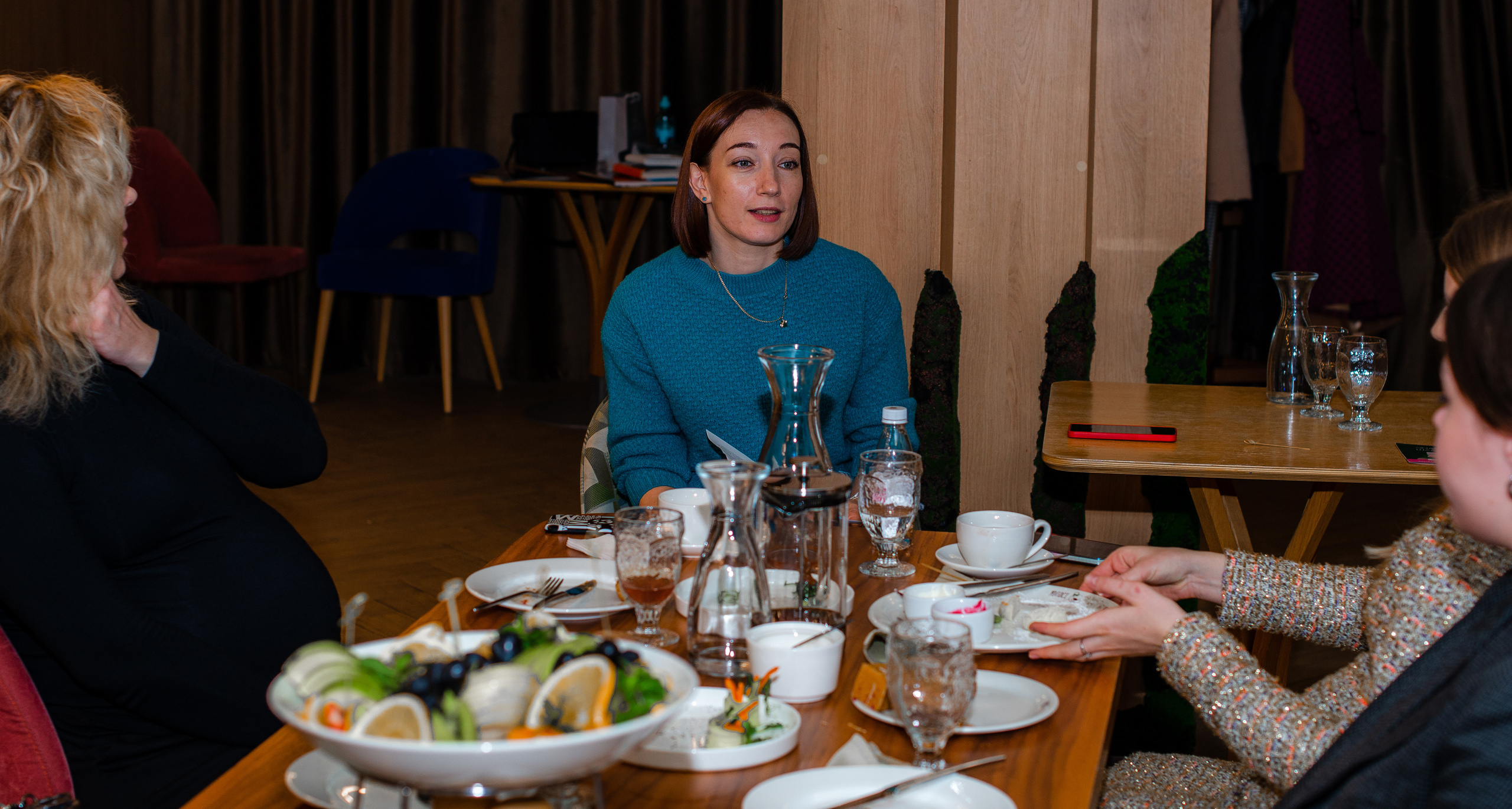 Съёмка встречи беременных в Краснодаре от магазина Кенгуру. Фотограф новорожденных Краснодар Малышенко Надежда