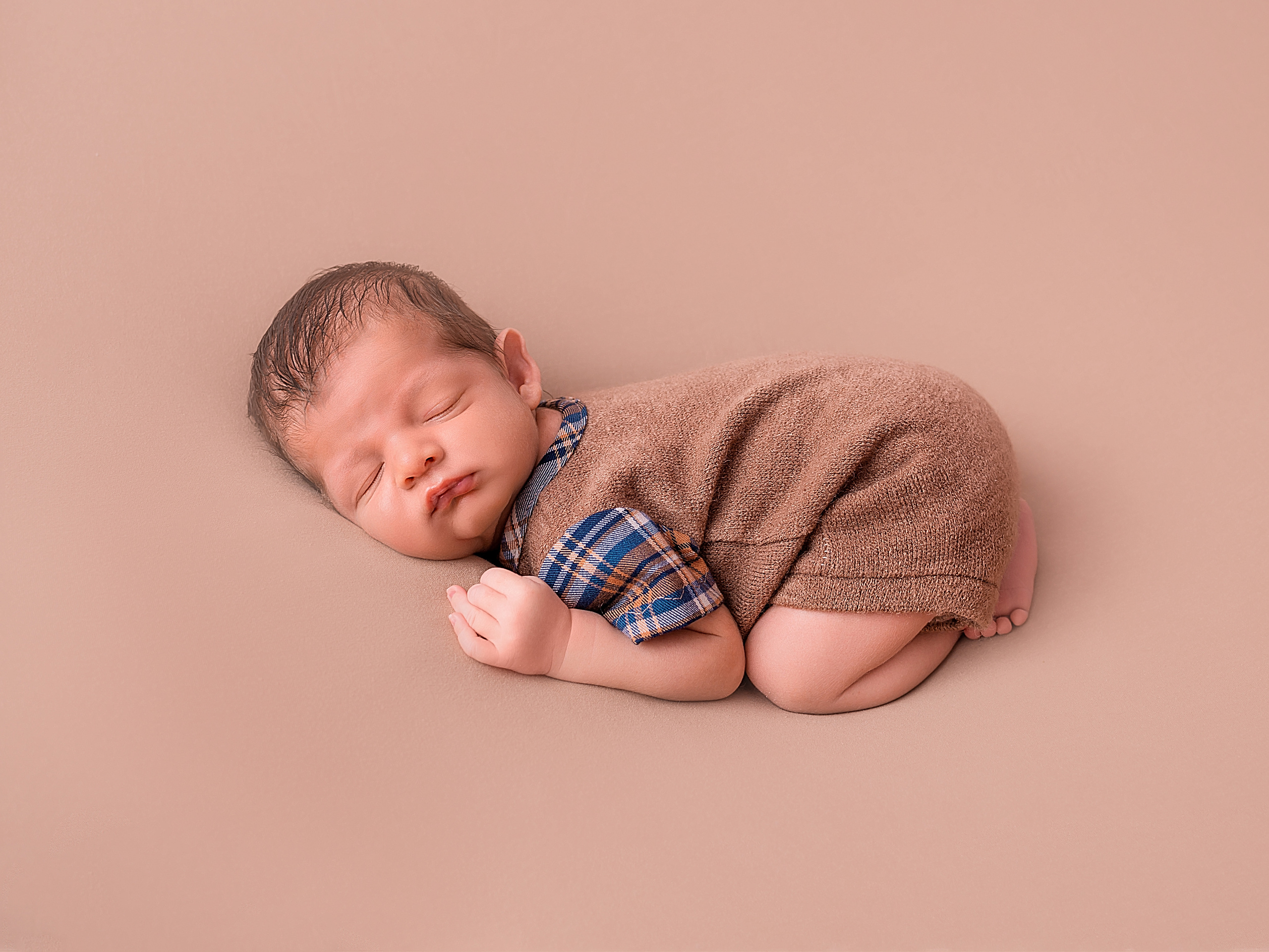 Артём 9 дней. Фотограф новорожденных Краснодар Малышенко Надежда