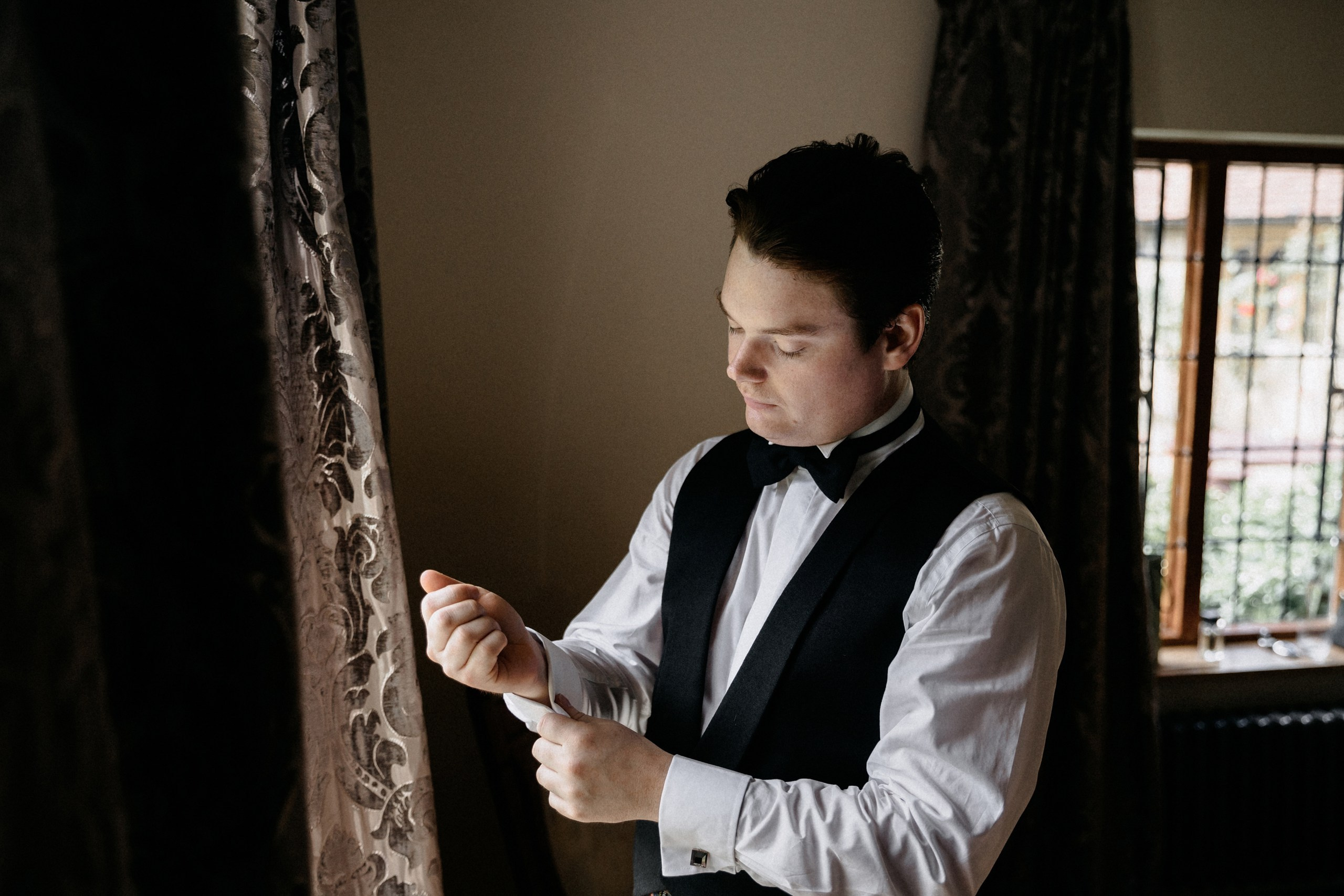 Ana & Tom Wedding at Notley Abbey. Moments Catchers — Wedding Photography & Video Duo in London