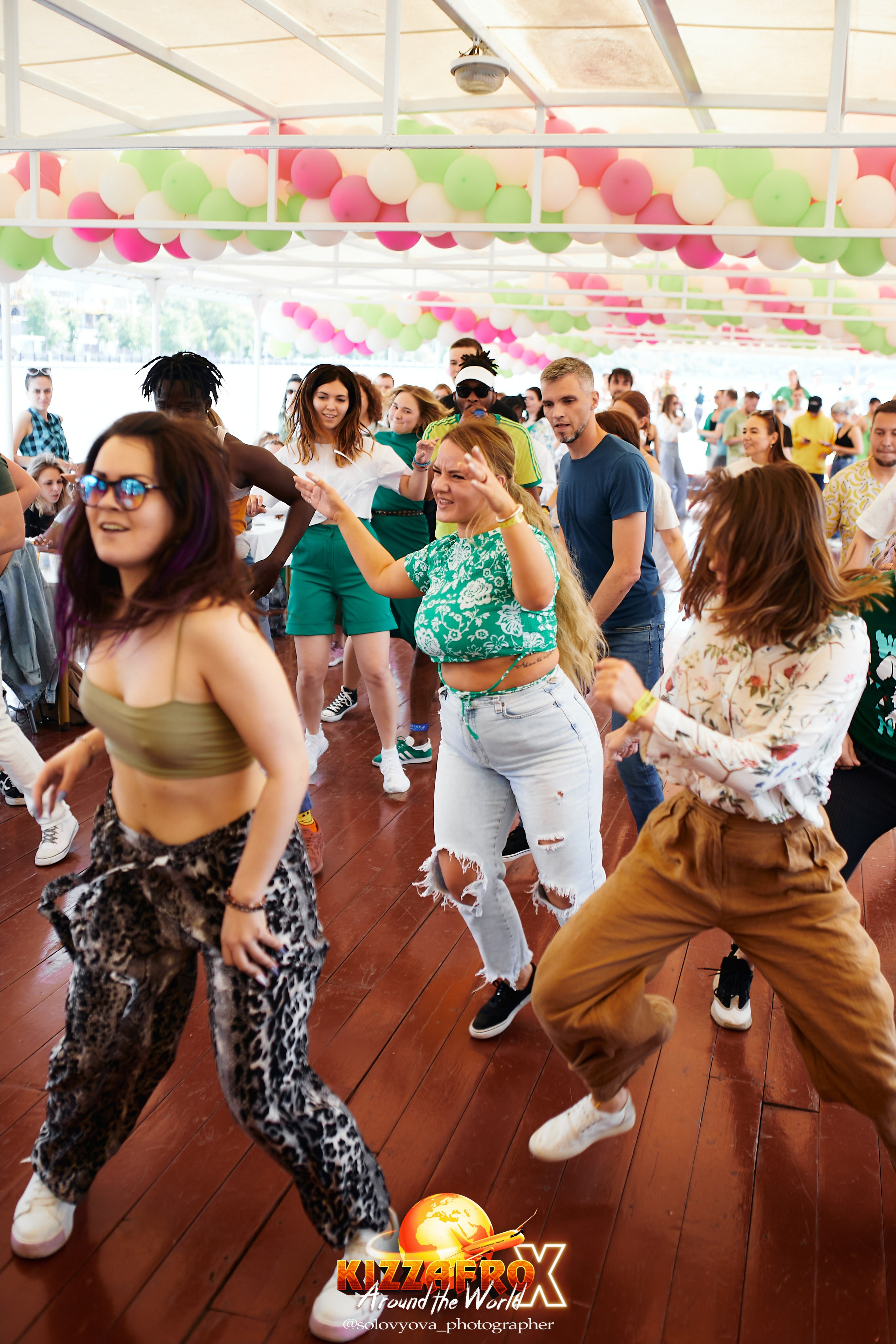 Boat party. Свадебный фотограф