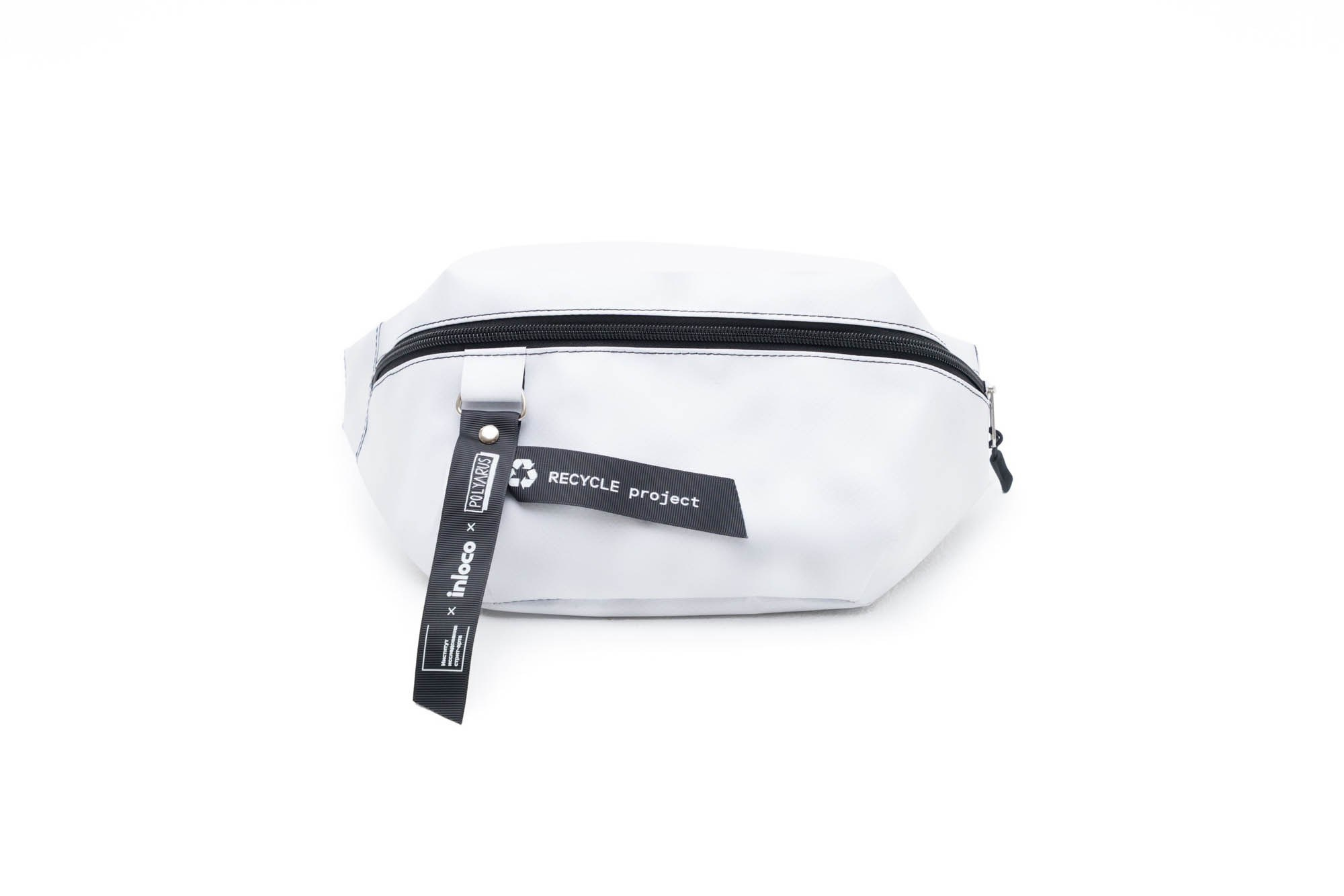 Мерч выставки Thanks for Nothing для Inloco. Фотограф Саша Оверчук