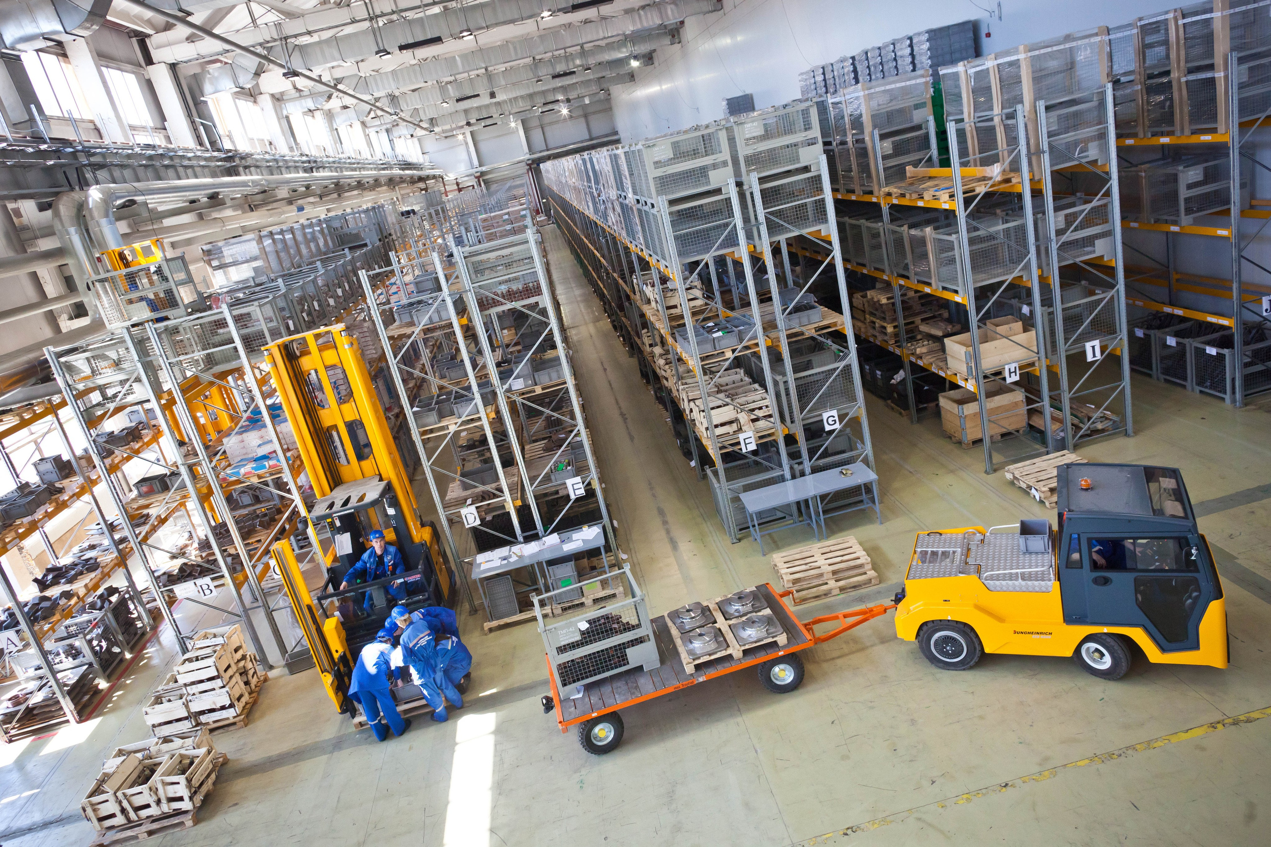 ТИХВИНСКИЙ ВАГОНОСТРОИТЕЛЬНЫЙ ЗАВОД. Рабочая сторона — бизнес портрет и репортаж в Санкт-Петербурге