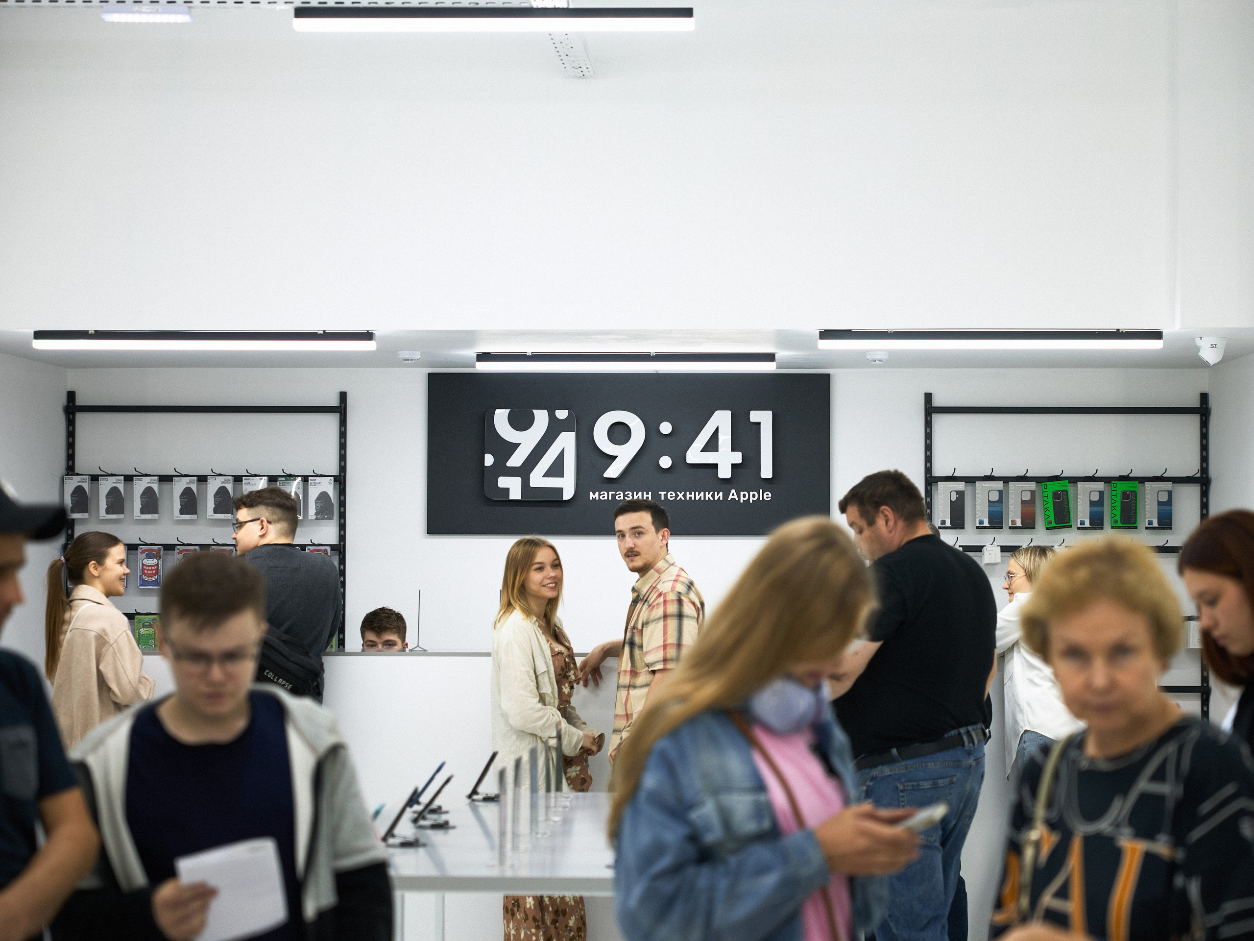 Открытие магазина техники 9:41. Фотограф Света Рыбакова