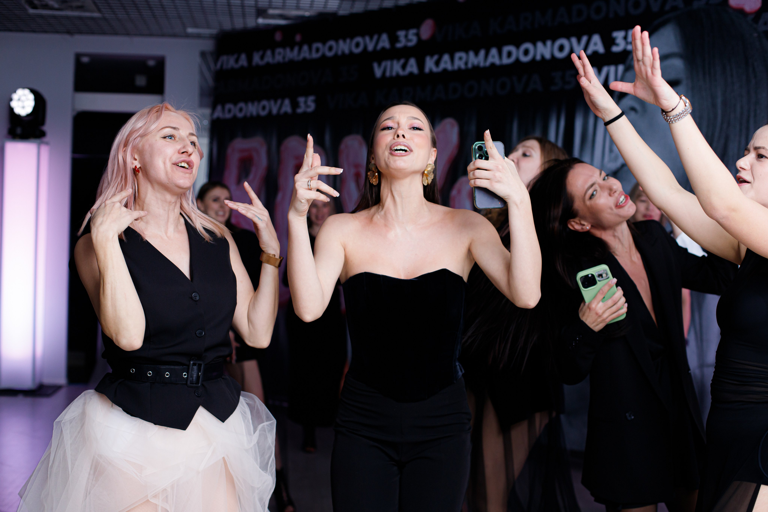 VIKA KARMADONOVA. Photokarish