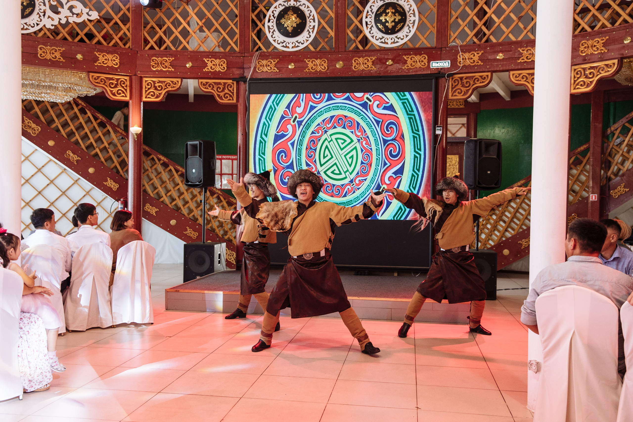 Александр и Сарана. Свадебный и семейный фотограф в Улан-Удэ