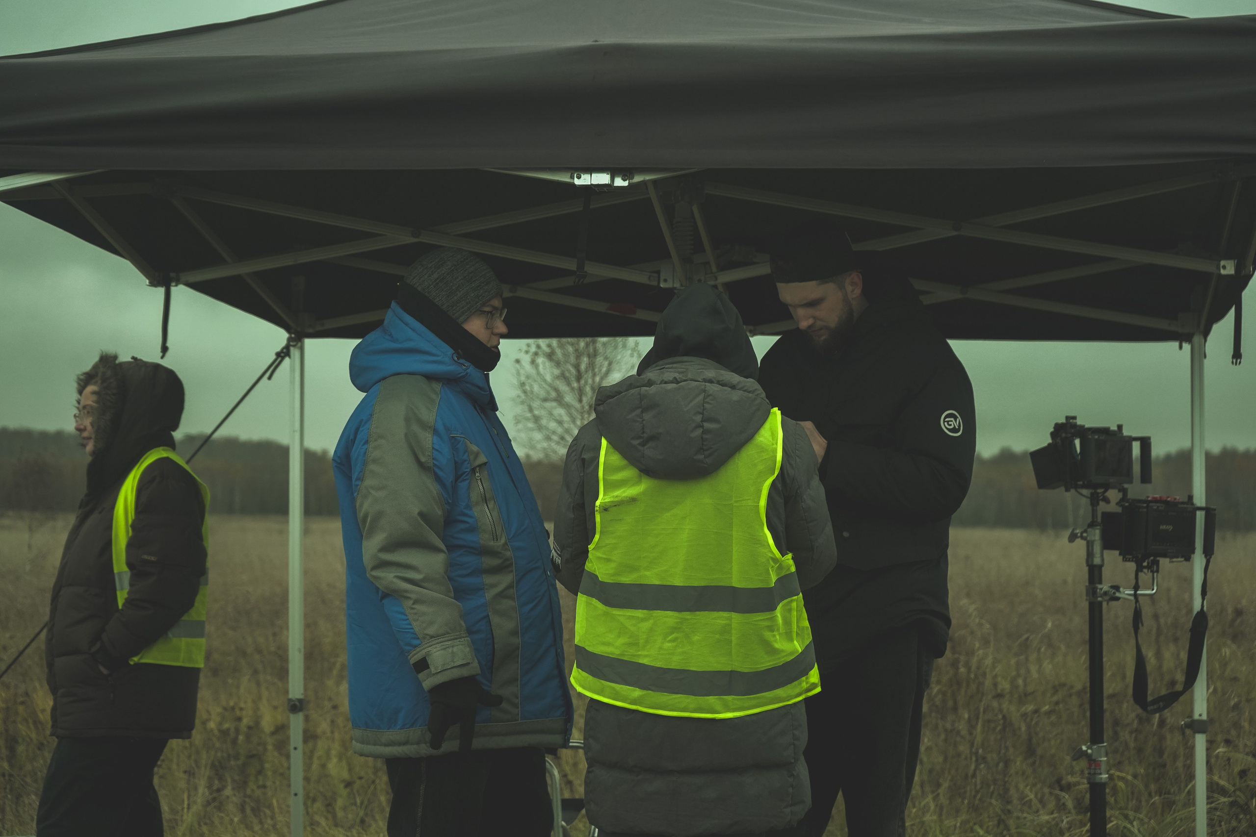 За кадром — КФ " Я женил своих родителей ". Beardy Pix