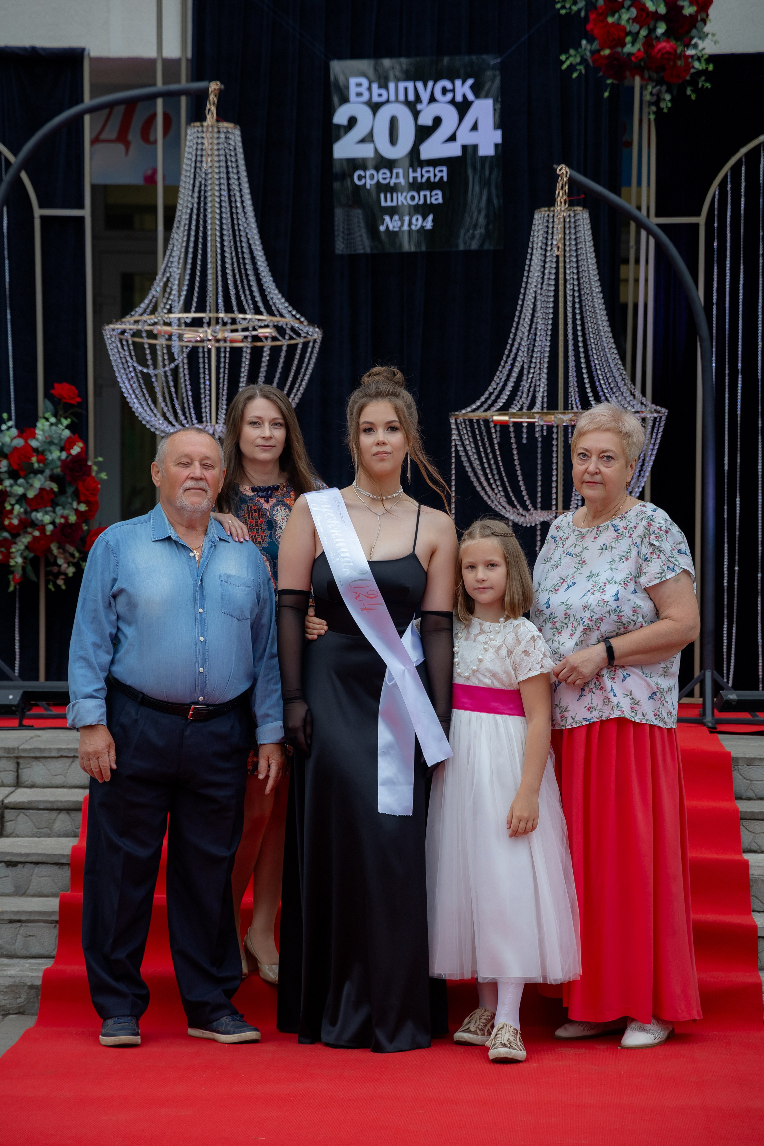 Школьный выпускной 2024 год в Соколе (Минск). Свадебный фотограф в Минске/Беларуси Сергей Спиридонов