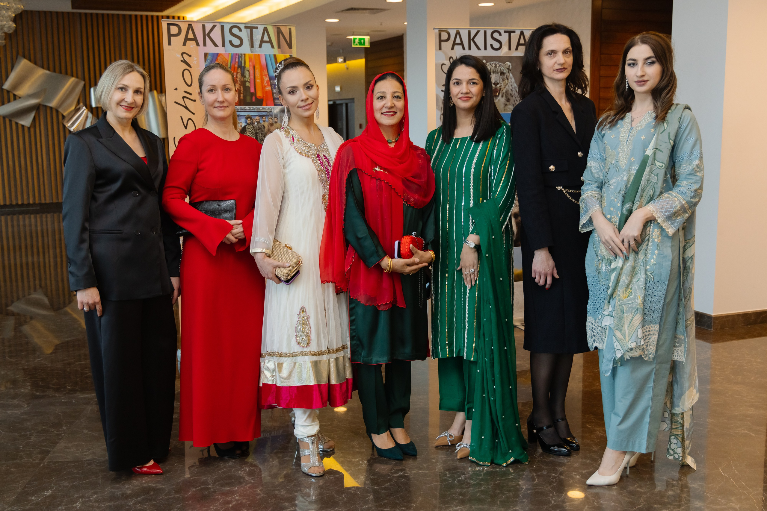 Фотосъемка делегации Пакистана в Беларуси в отеле Марриотт. Свадебный фотограф в Минске/Беларуси Сергей Спиридонов