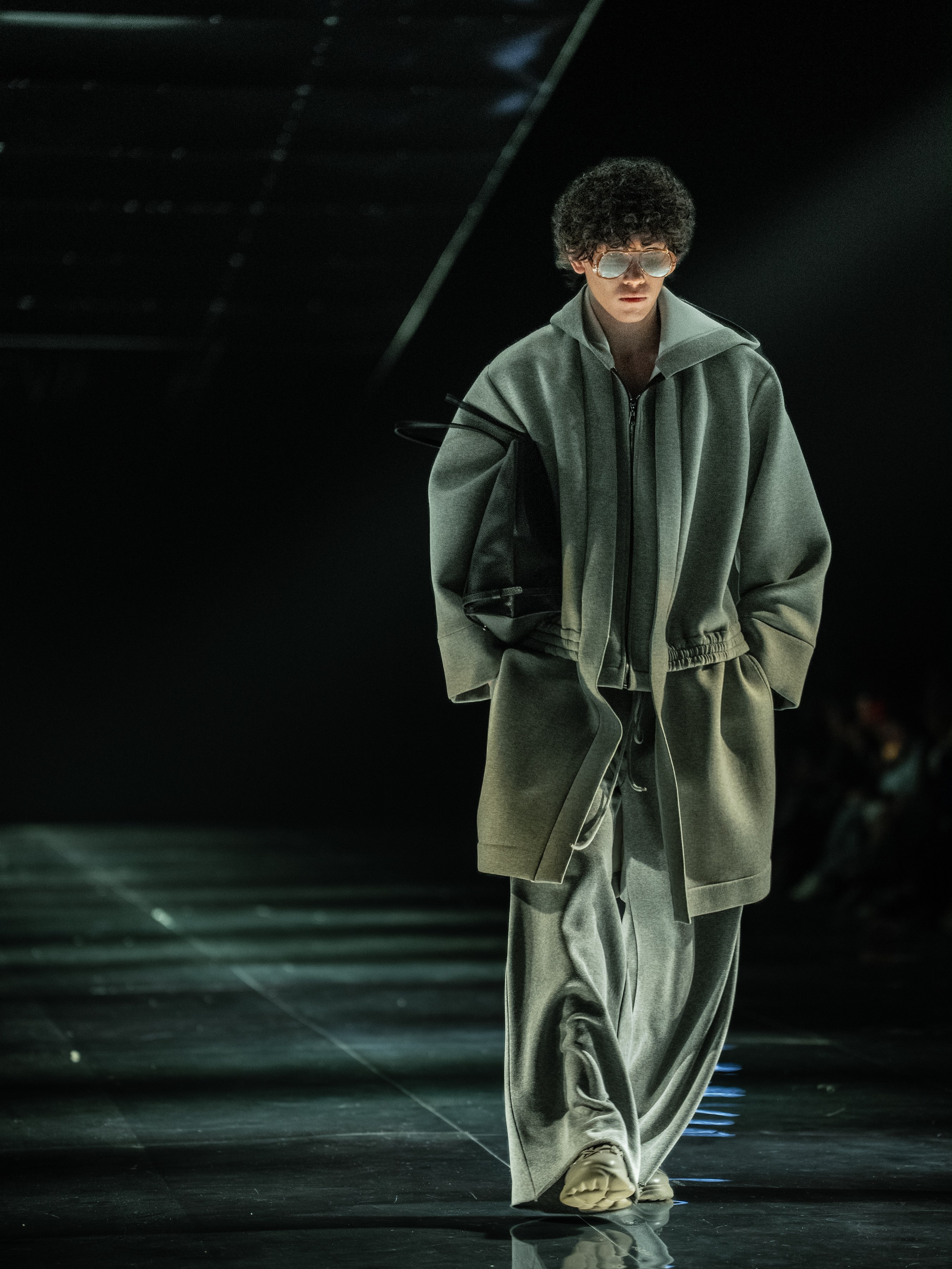 Visa Fashion Week Almaty Pre-Fall 2026 April Leonid Zherebtsov. Сайт Алматинского НЮ АРТ, будуар и фэшн фотографа Дениса Карпенко