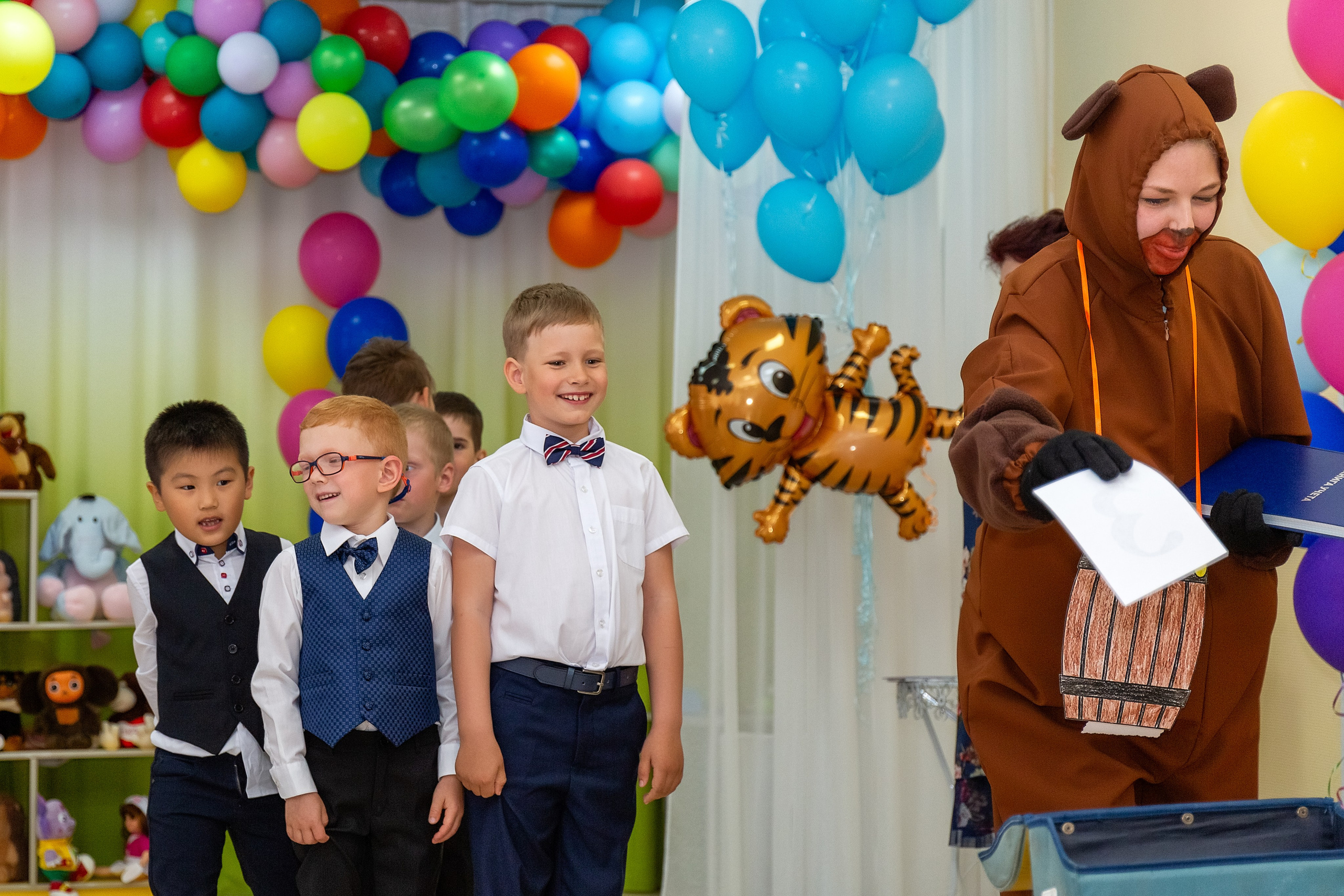 Выпускной. Детский сад «Тигрёнок». Стильный выпускной альбом Владивосток фотограф Вероника Мигачева