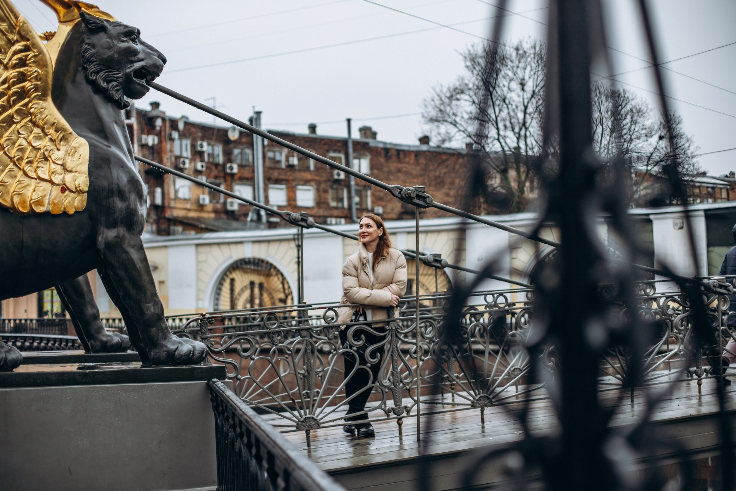 Оксана в ноябре. Фотопрогулка в Петербурге. Индивидуальный и семейный фотограф в Санкт-Петербурге
