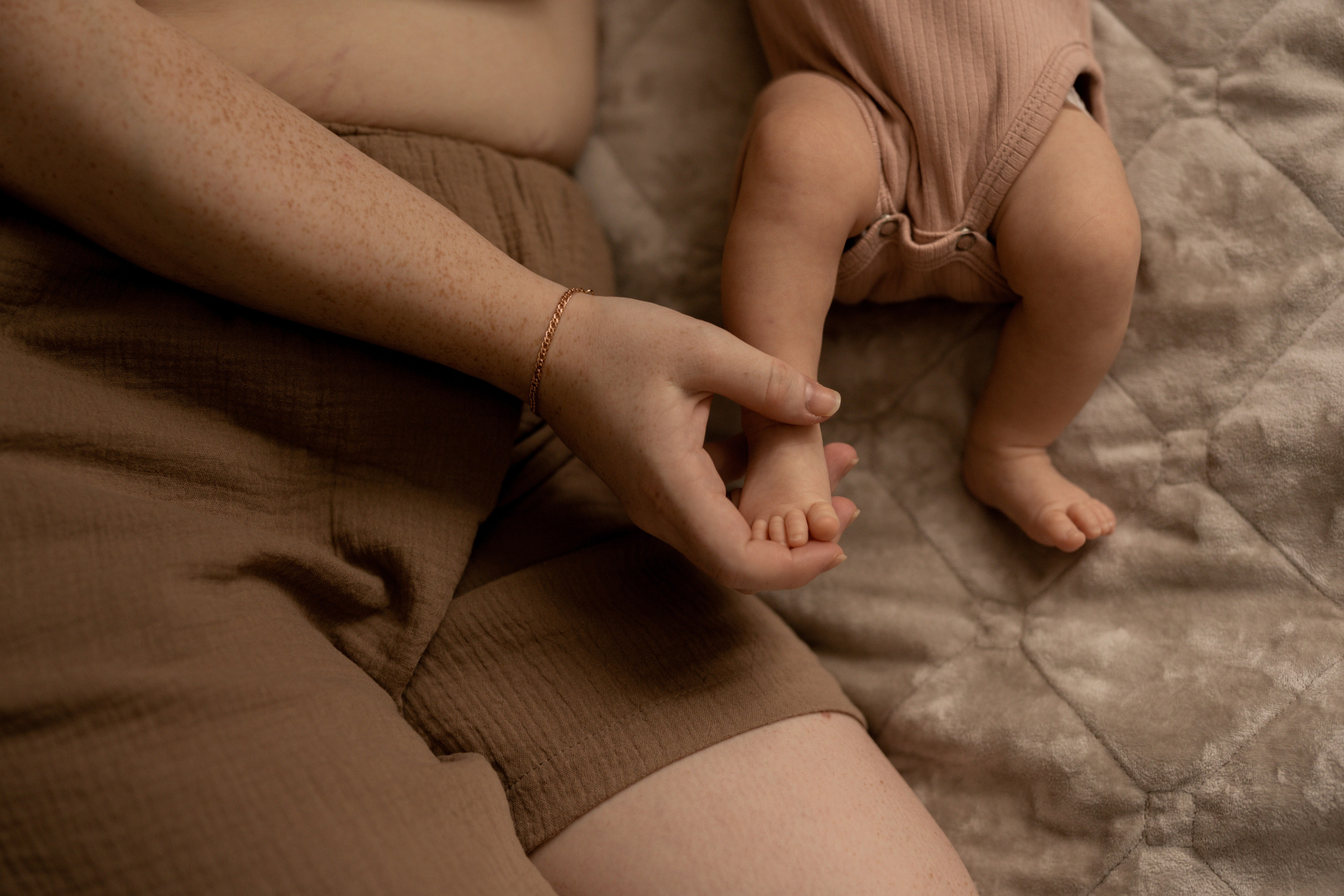 Мария, Артём и Анечка. Фотограф грудного вскармливания в Москве Екатерина