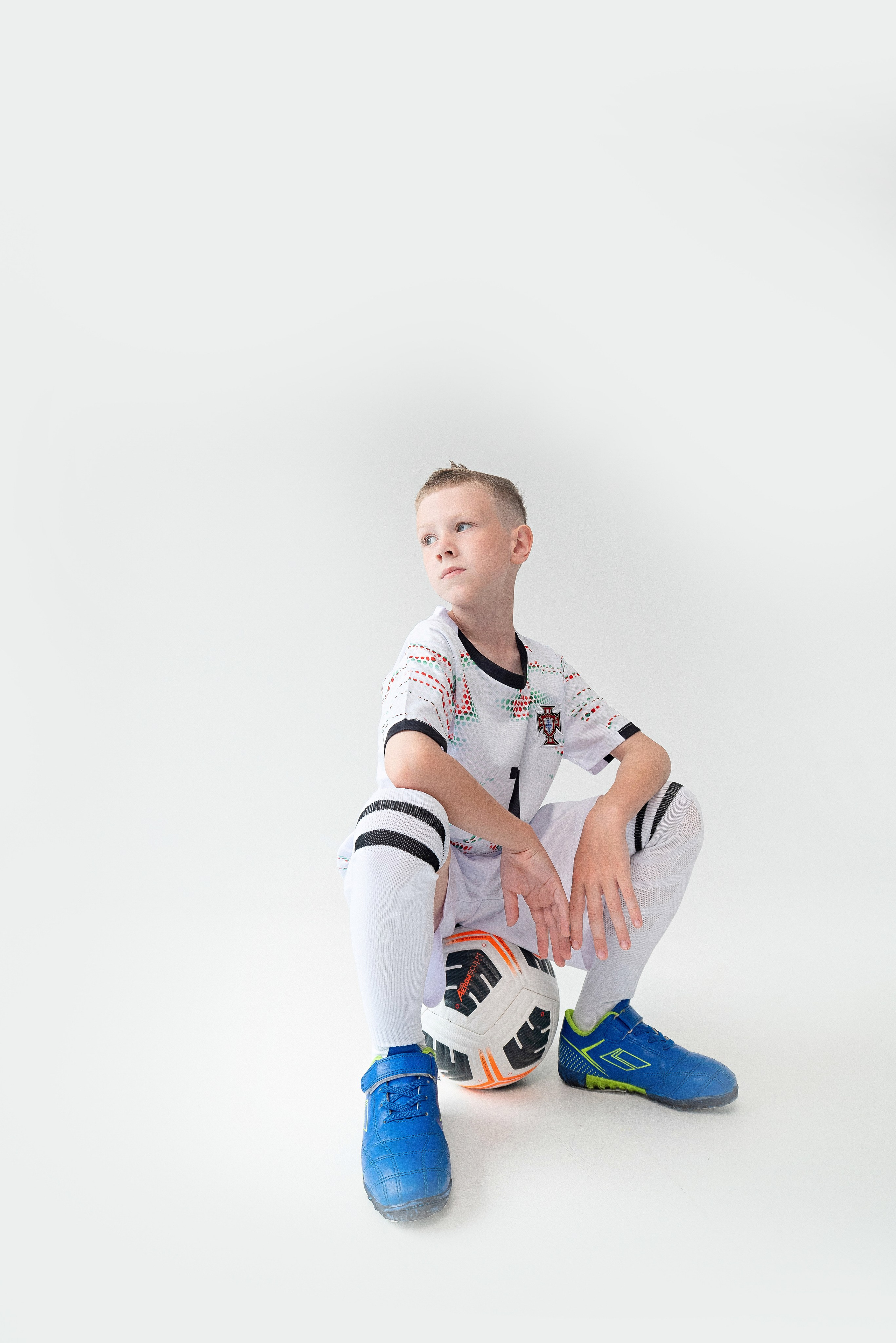 Авторские детские портреты для дипломированных детских садов и образовательных учреждений г. Сургут и Нефтеюганск.