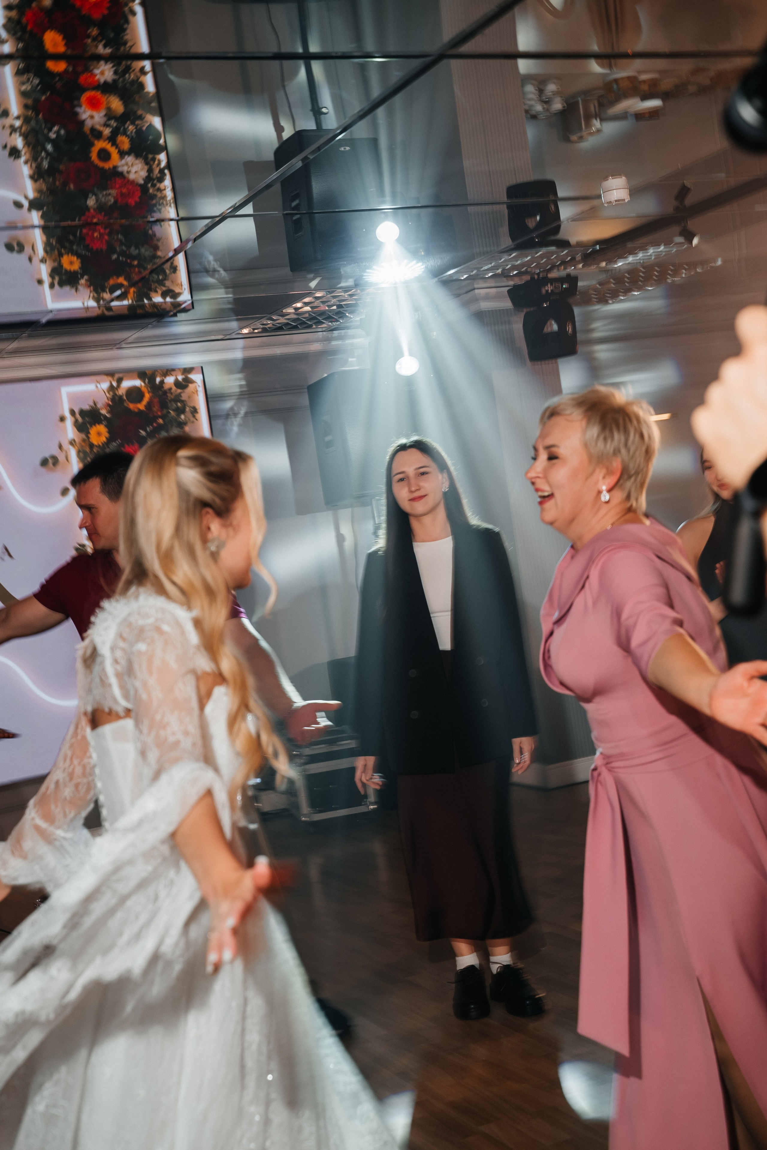 Артем & Карина. 19.09.26. Фотограф Вероника Чермных