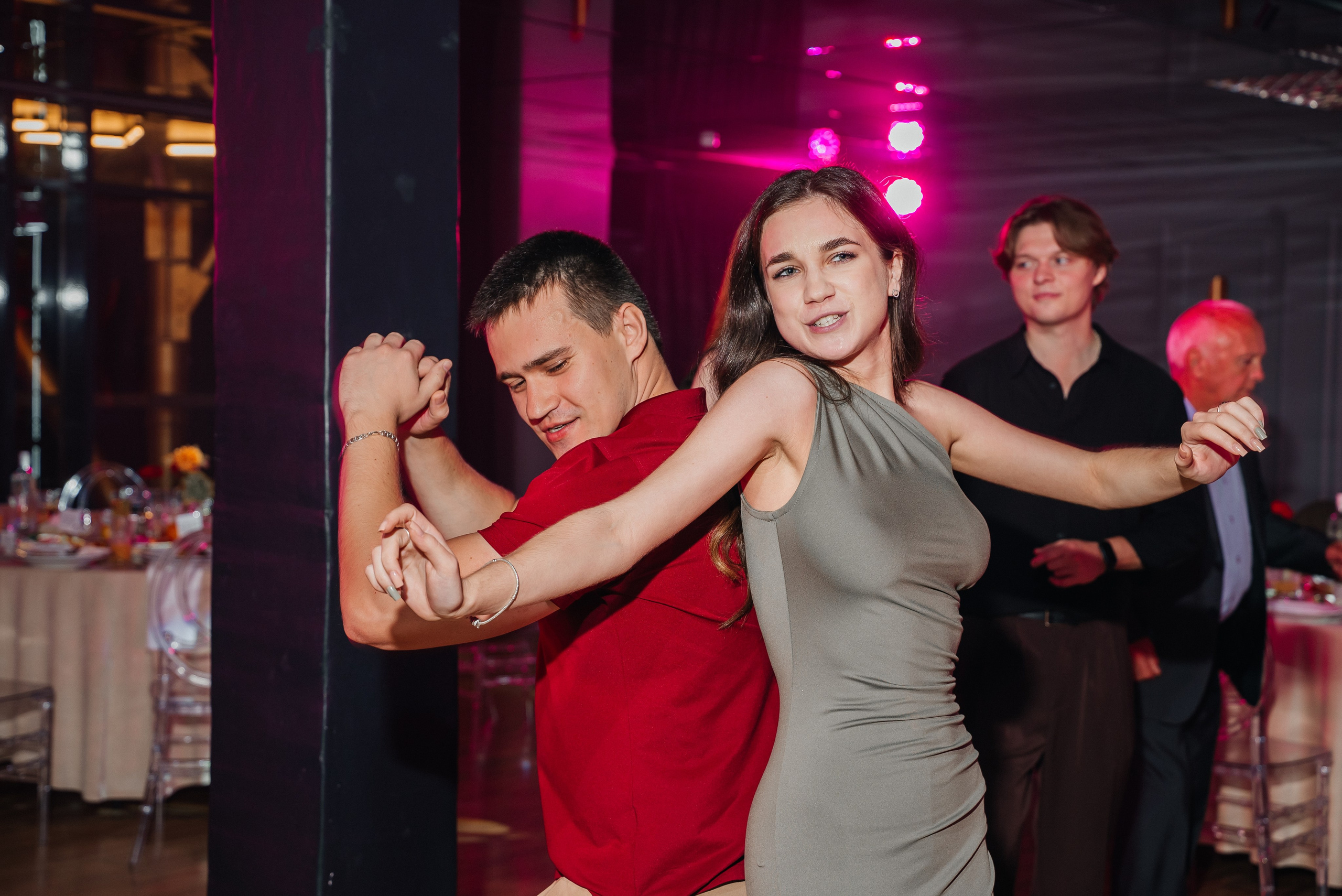 Артем & Карина. 19.09.26. Фотограф Вероника Чермных