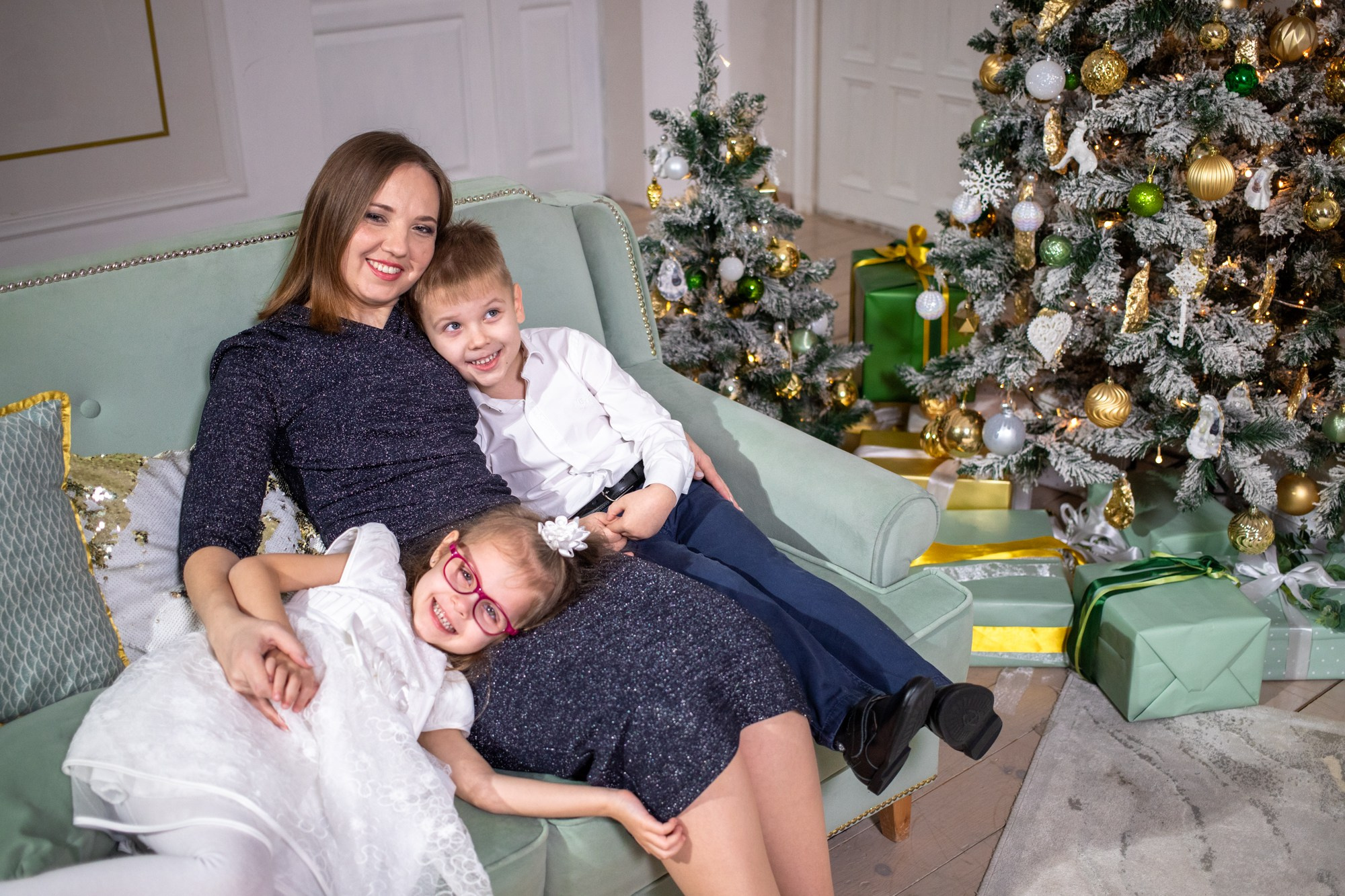 Семейная съёмка Новый Год. Репортажный, промышленный и маркетплейс-фотограф Дмитрий Чернат