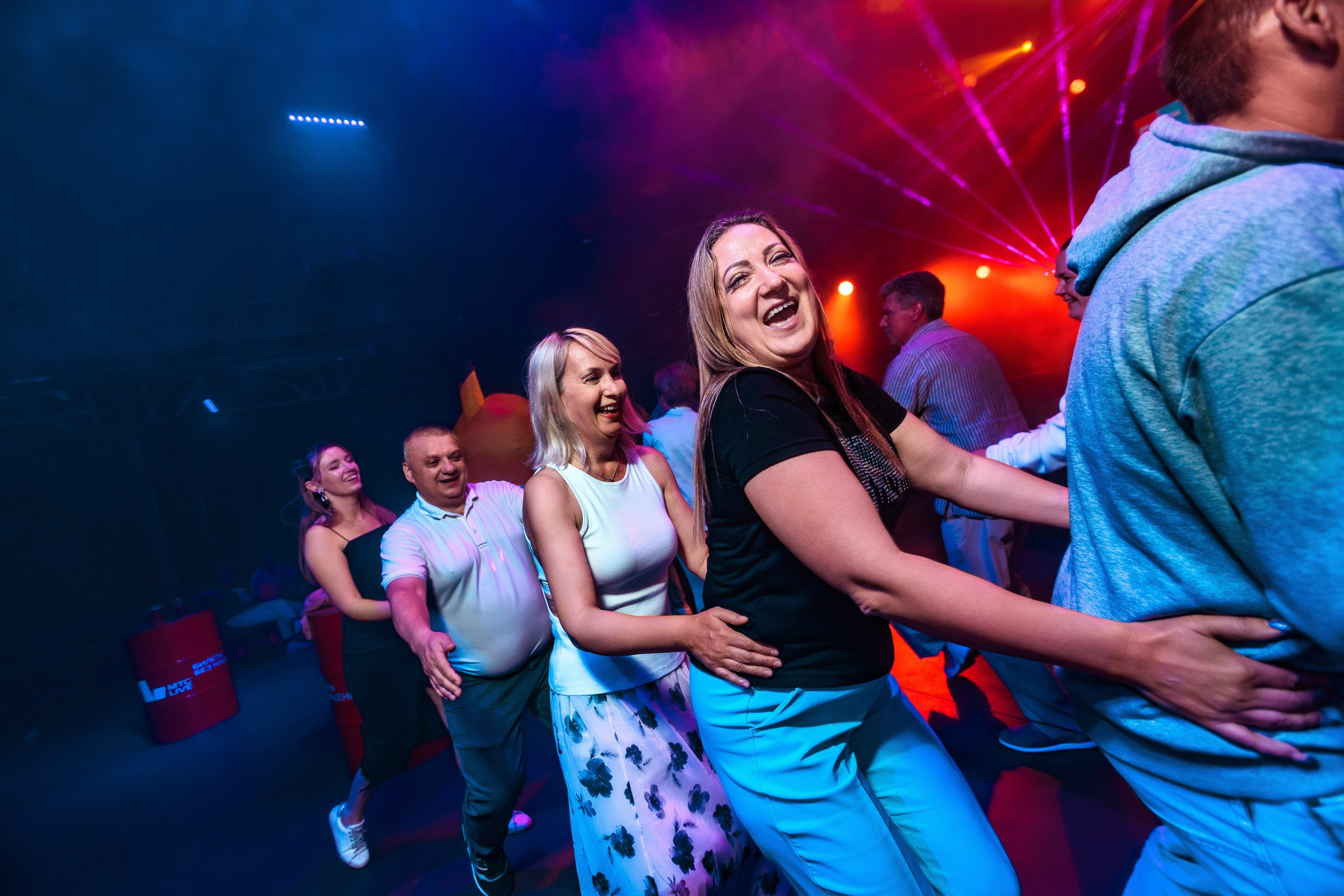 22.08.25 Вечно молодой. Репортажный фотограф Екатеринбург | Яркий, качественный репортаж | Концерты, клубы, репортаж, праздники, корпоративы