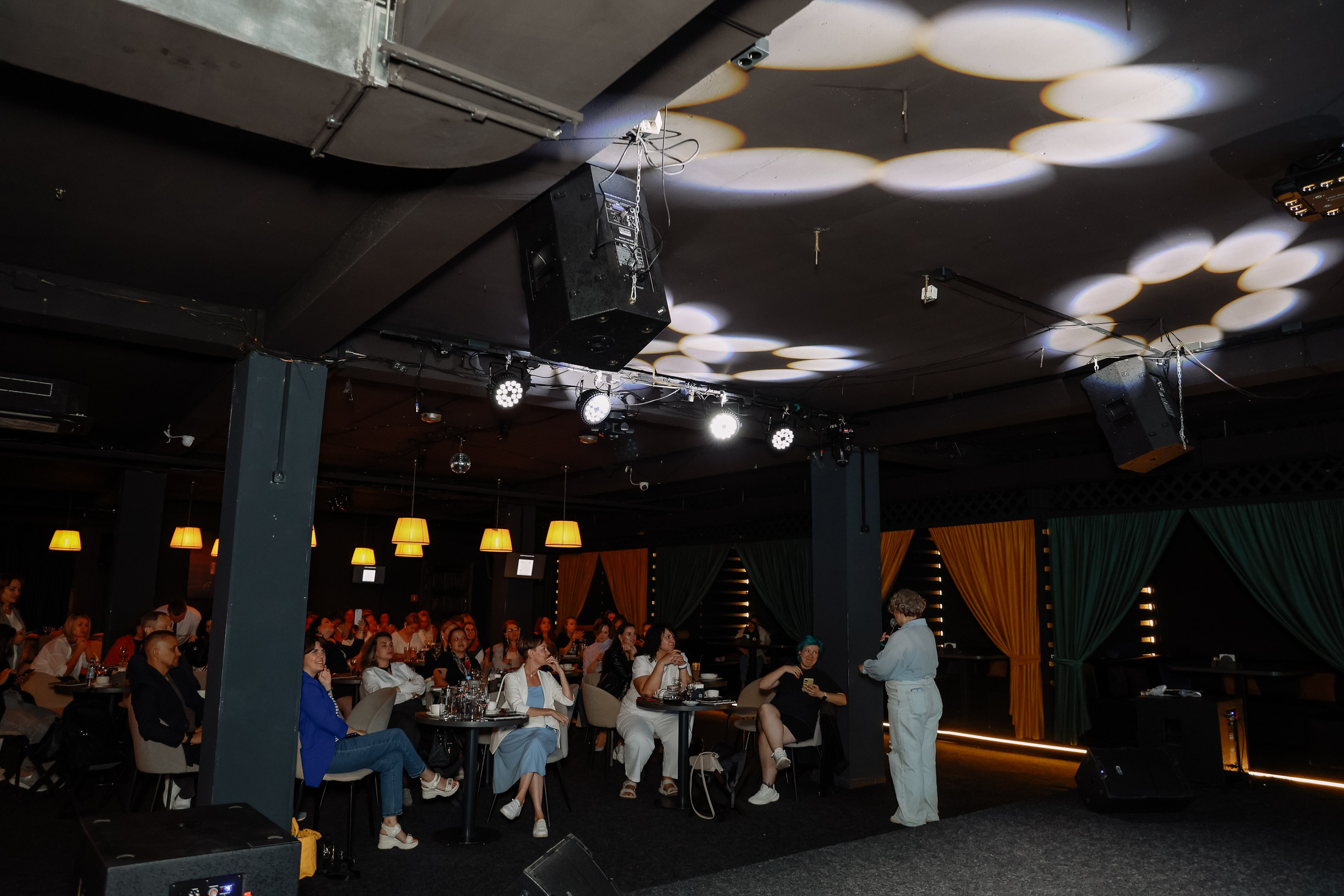 Красивый бизнес в Tomson. Фотограф Юлия Мальцева