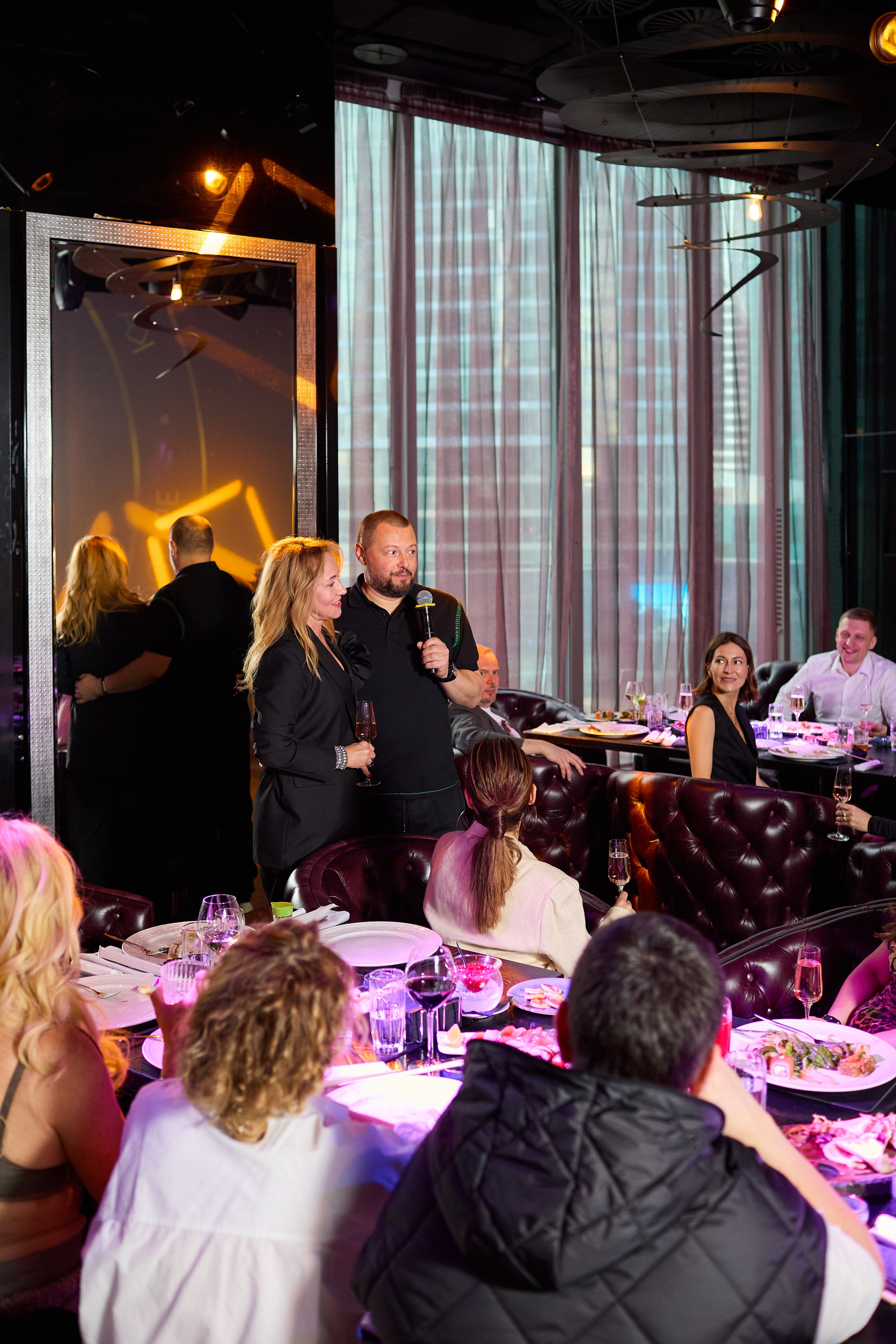 Юбилей в City Voice & Six Floor. Александр Осин — корпоративный и семейный фотограф в Москве