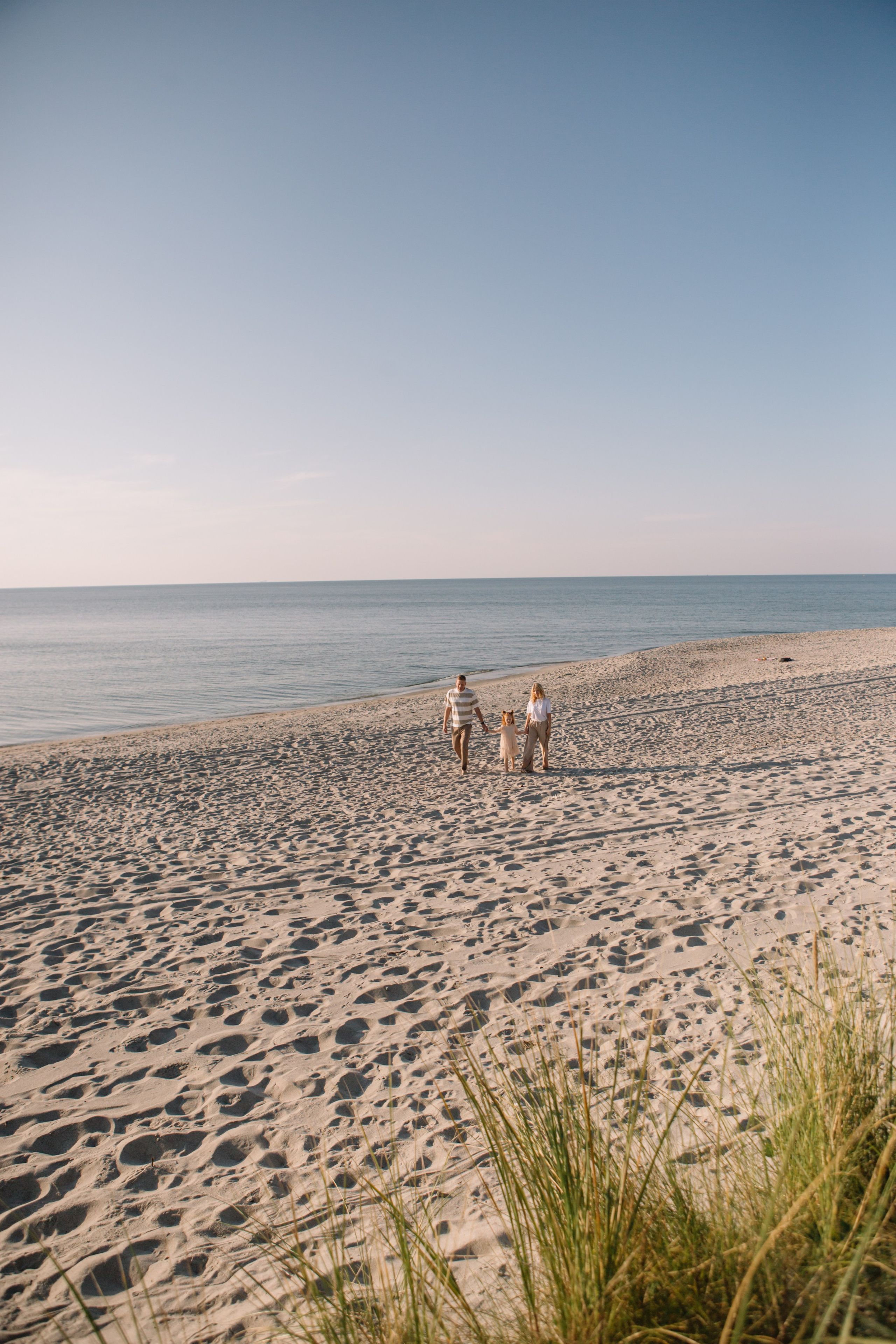 Алексей и Наталья. Семейная фотосессия на море. Семейный фотограф в Калининграде Анастасия Юрина