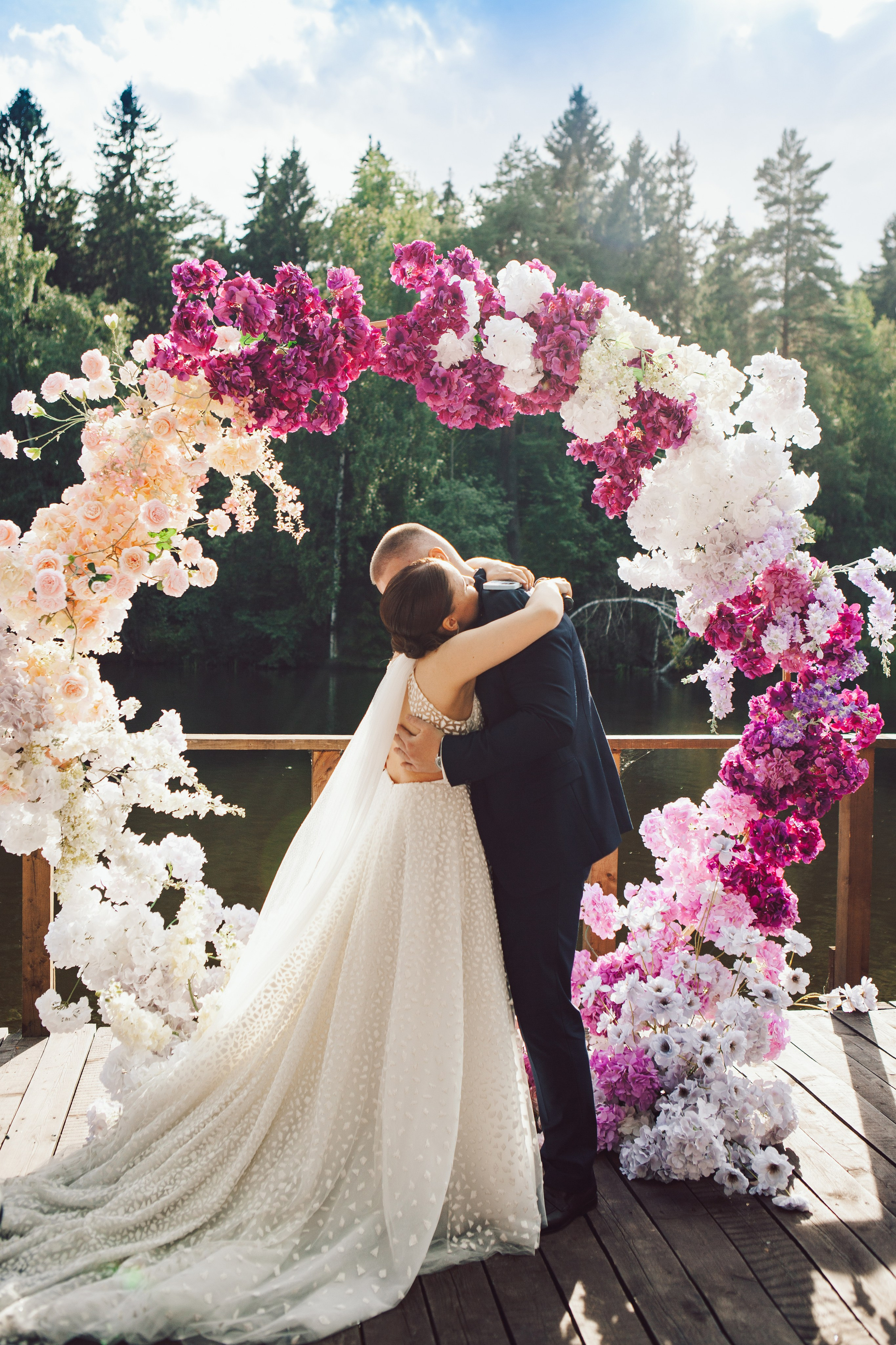 Свадебная фотосессия в отеле hartwell hotel и на патриарших прудах. Фотограф Ольга Ефремова