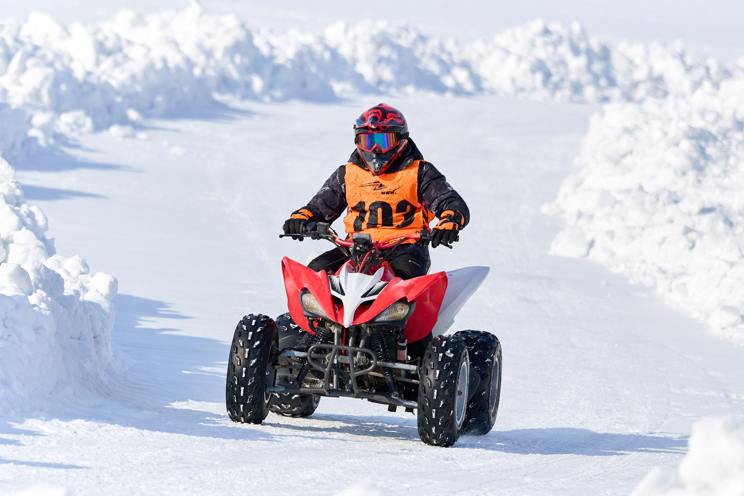 Топим Лёд — 2026. Соревнования на квадроциклах. Фотограф в Новосибирске Алена Скокова